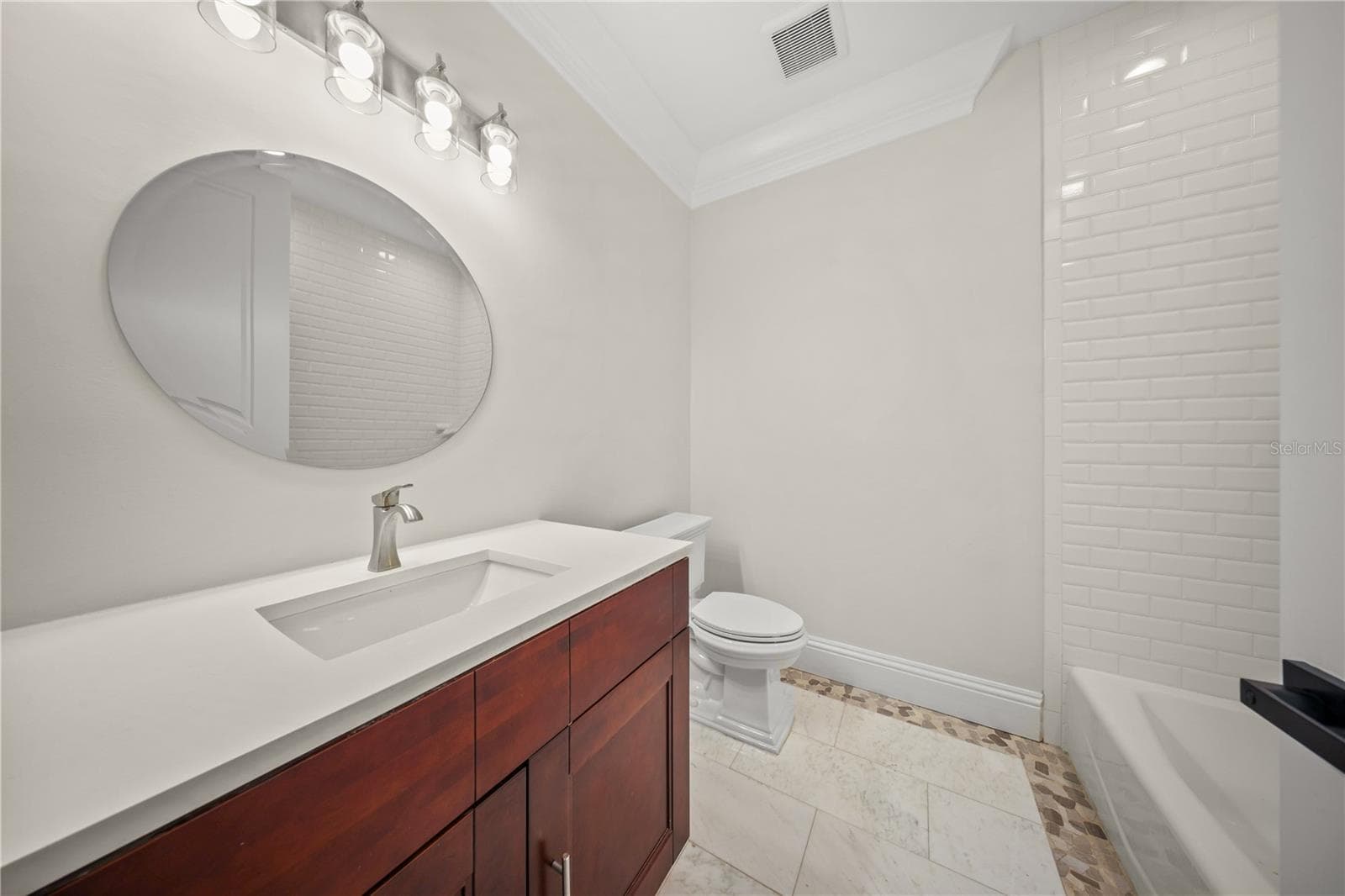 En Suite to Bedroom 2 - 420 S ROYAL POINCIANA DR, TAMPA