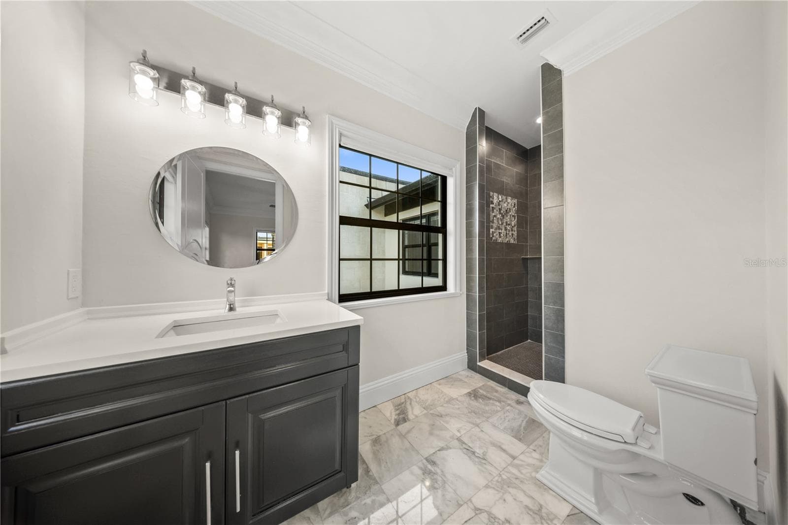En Suite to Bedroom 3 - 420 S ROYAL POINCIANA DR, TAMPA