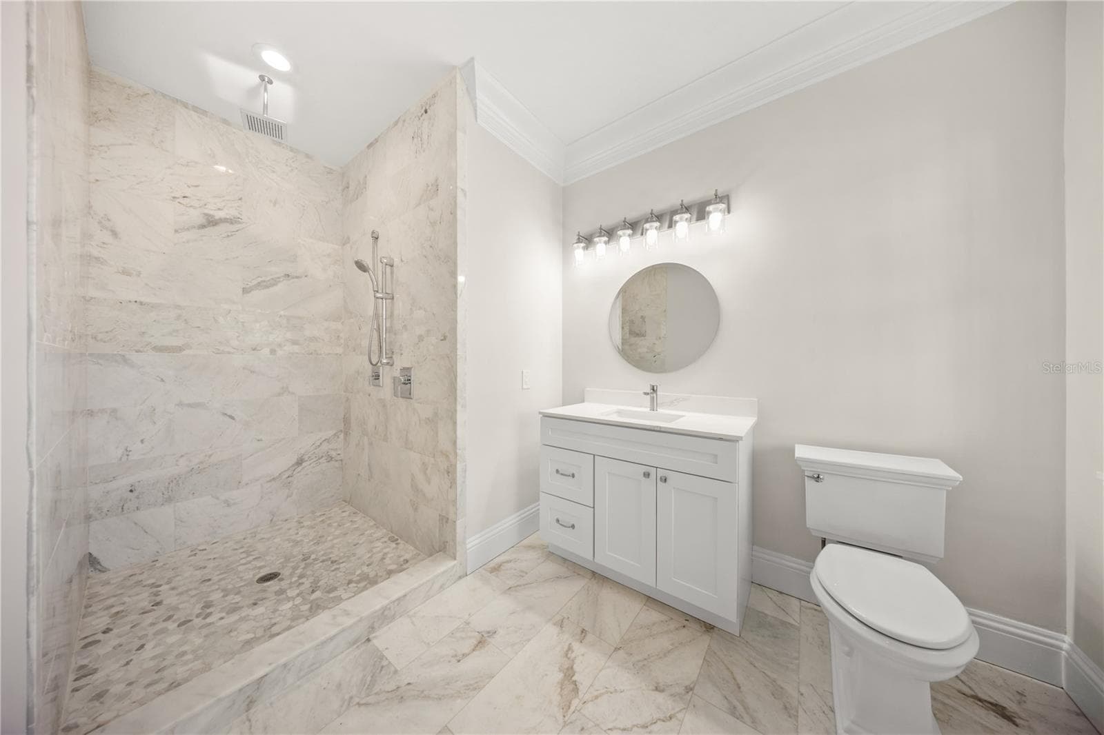 En Suite to Bedroom 4 - 420 S ROYAL POINCIANA DR, TAMPA