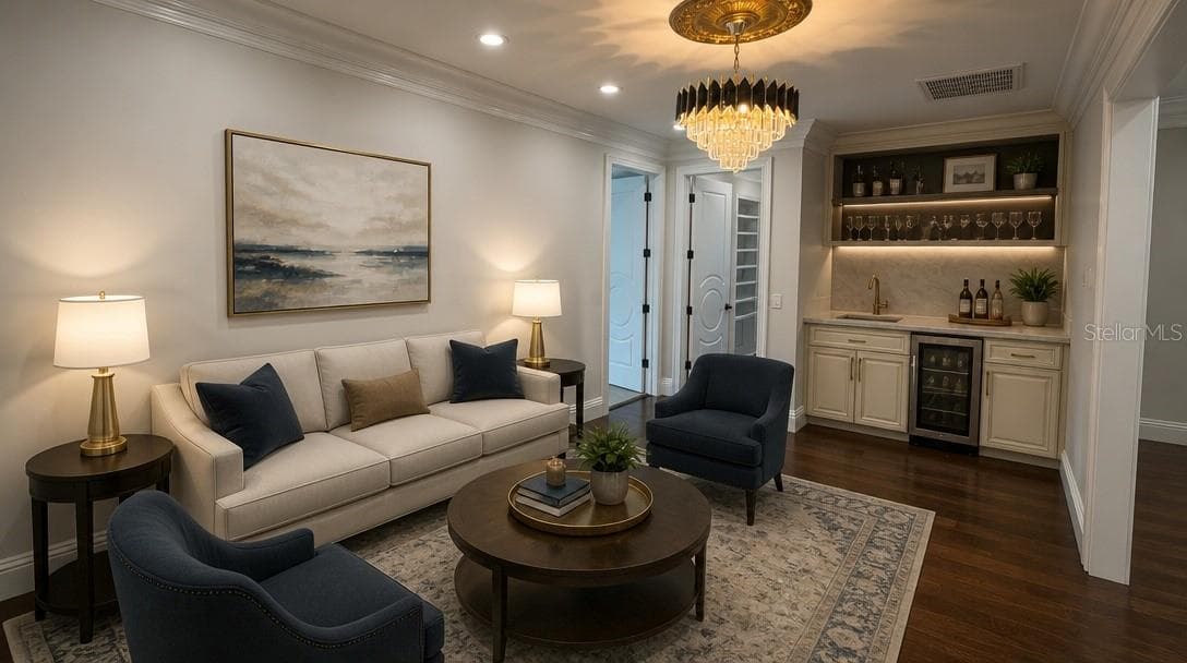 Primary Bedroom Sitting Area - 420 S ROYAL POINCIANA DR, TAMPA