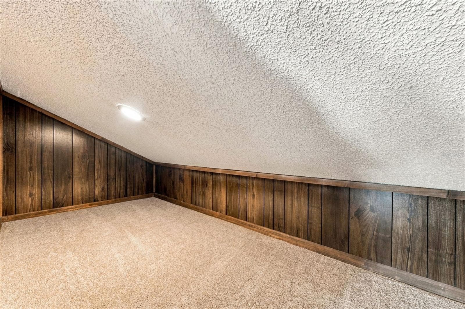 Loft Storage - 116 GOLF CLUB DR, LONGWOOD