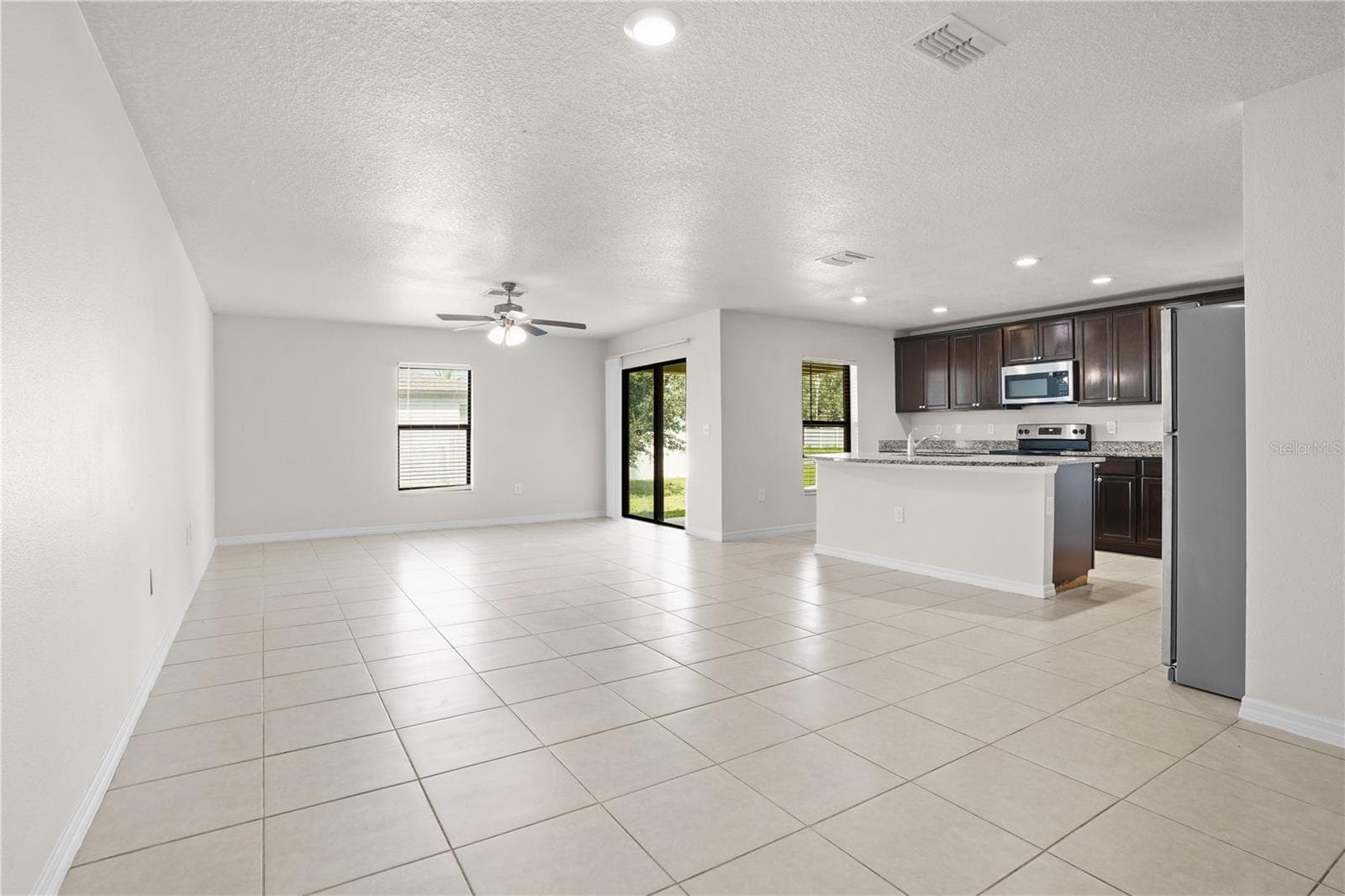 Single Family Residence at 398 W ASTER CT, POINCIANA, photo 9 of 39