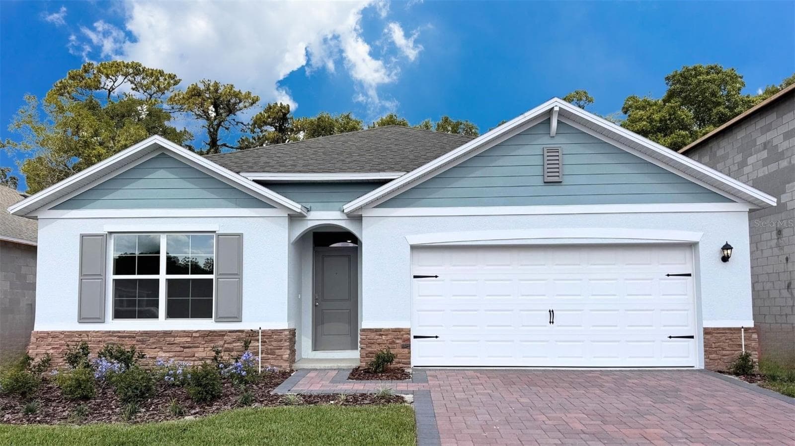 495990 GULL DR