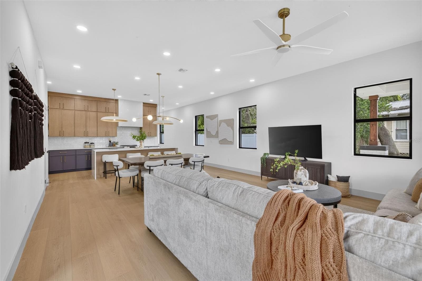 Living Room - 1207 E ELLICOTT ST, TAMPA