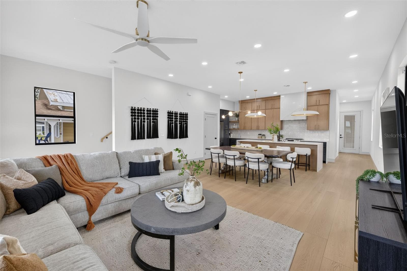 Living Room - 1207 E ELLICOTT ST, TAMPA