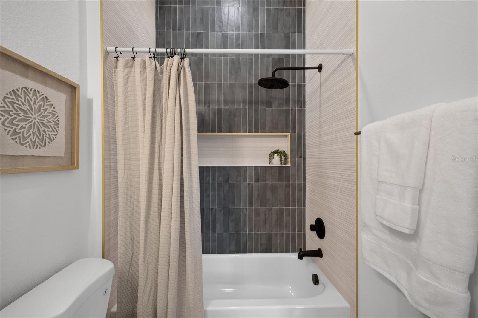 Downstairs Full Bath - 1207 E ELLICOTT ST, TAMPA