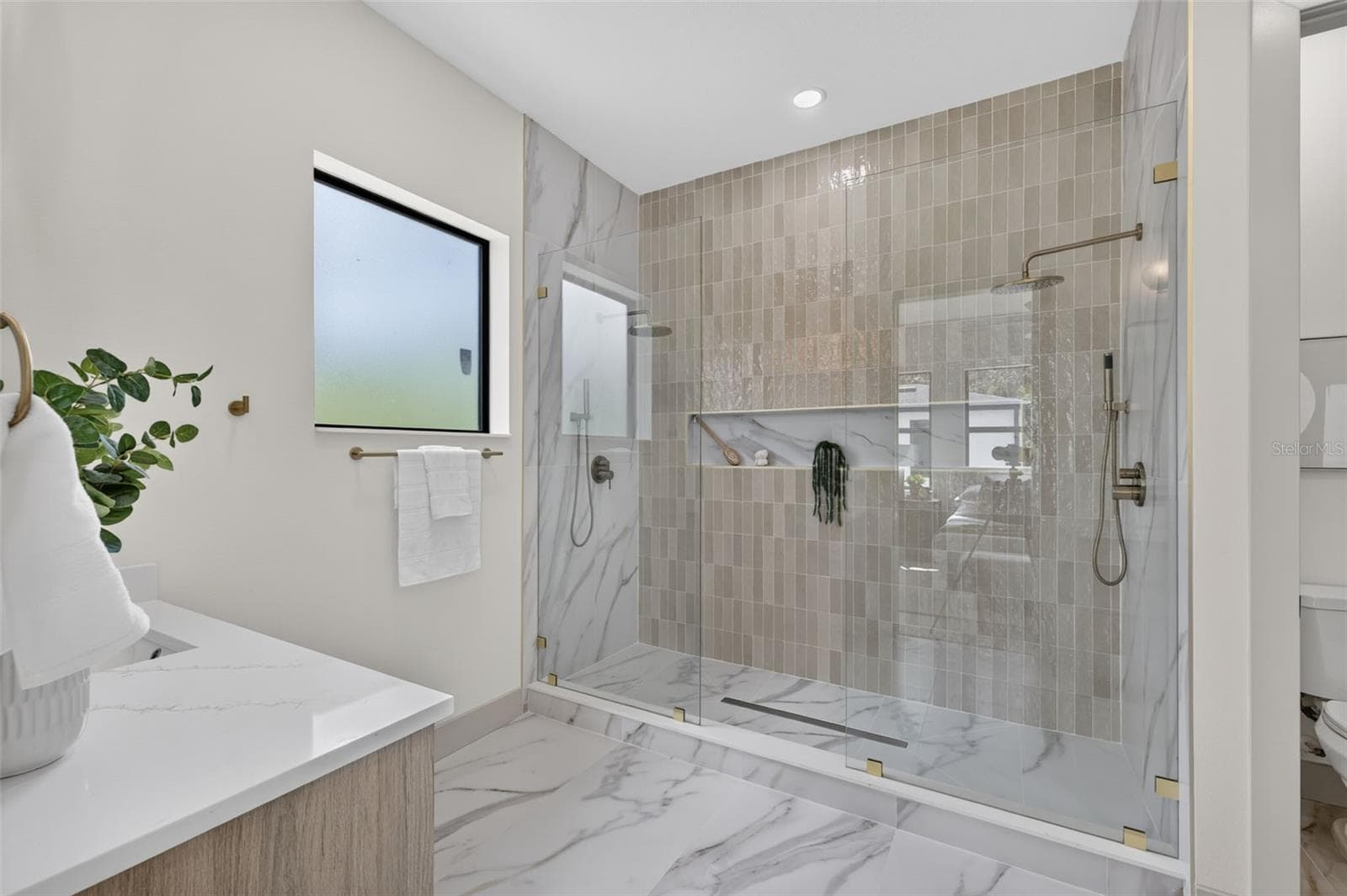 Primary Bathroom - 1207 E ELLICOTT ST, TAMPA