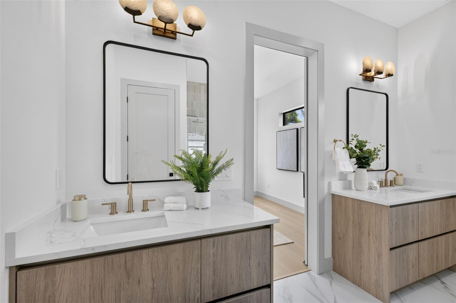 Primary Bathroom - 1207 E ELLICOTT ST, TAMPA