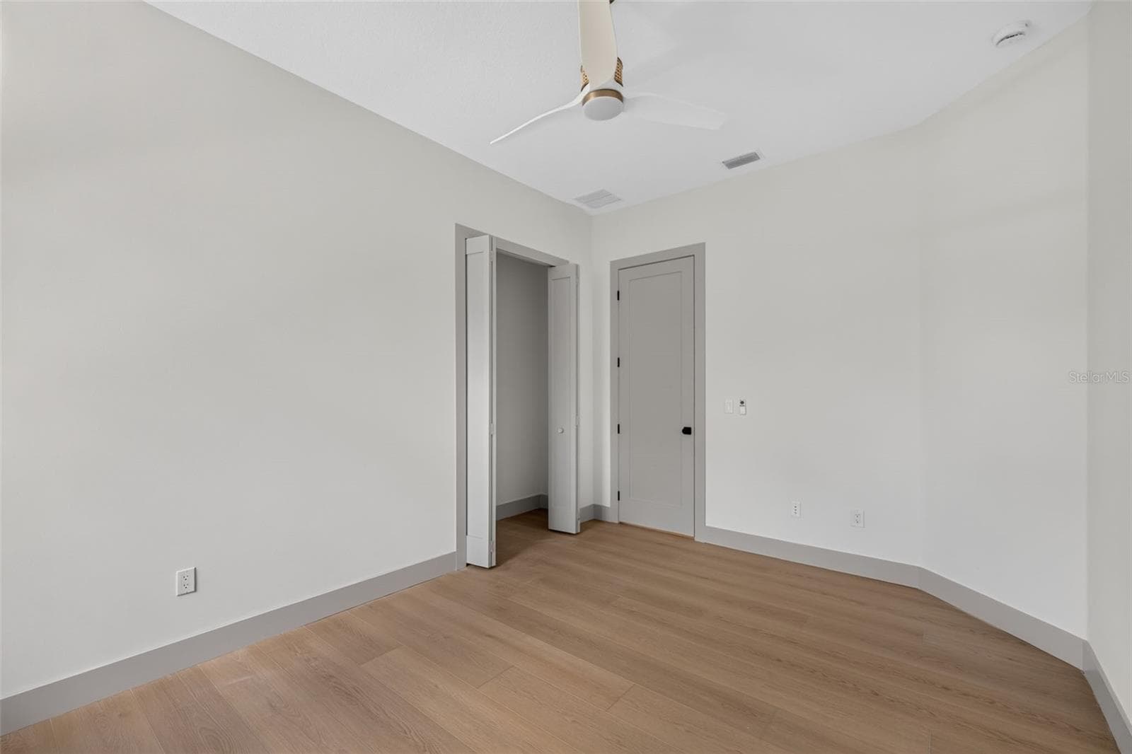 Upstairs Room #2 - 1207 E ELLICOTT ST, TAMPA