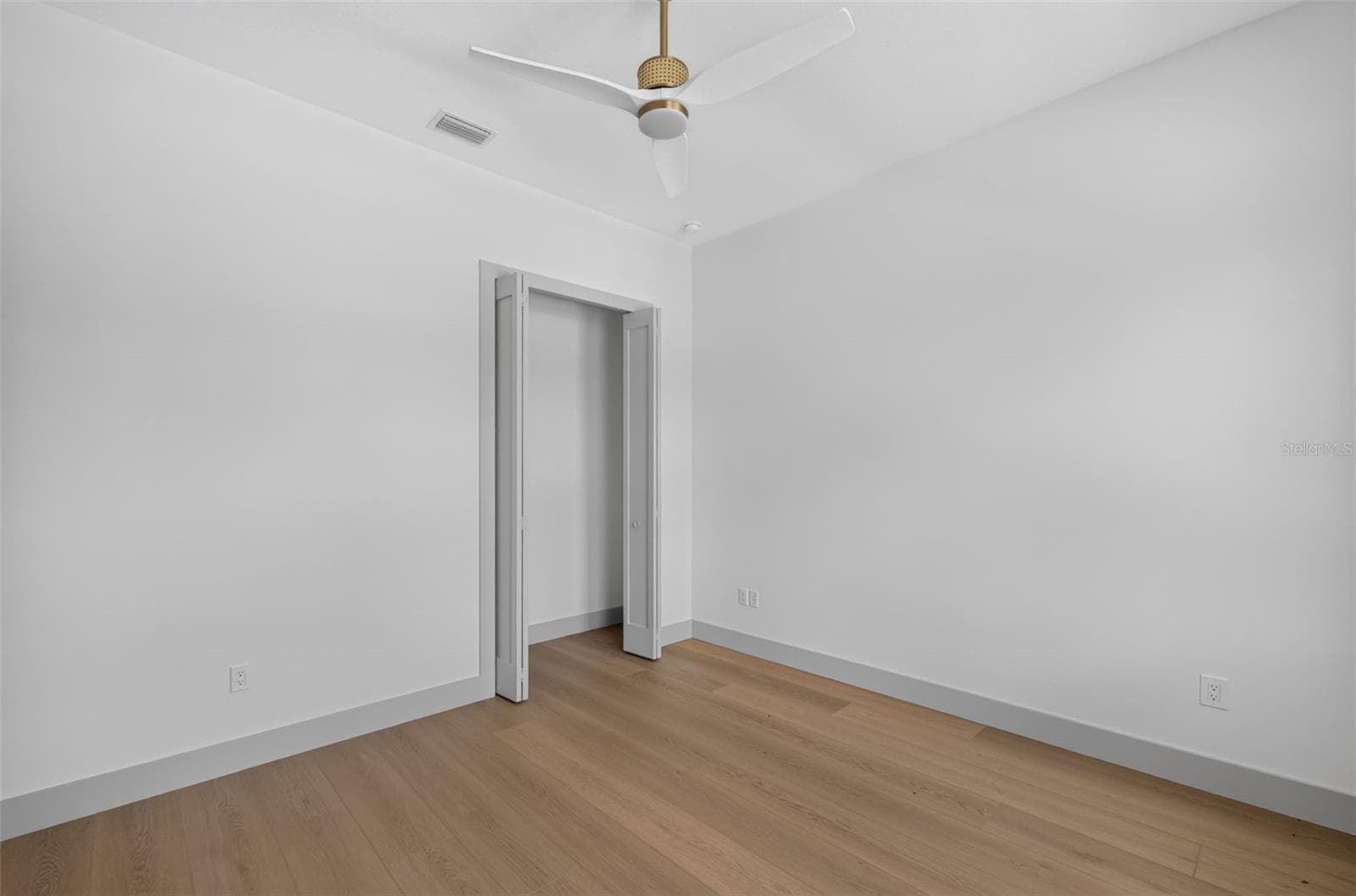 Upstairs Room #3 - 1207 E ELLICOTT ST, TAMPA