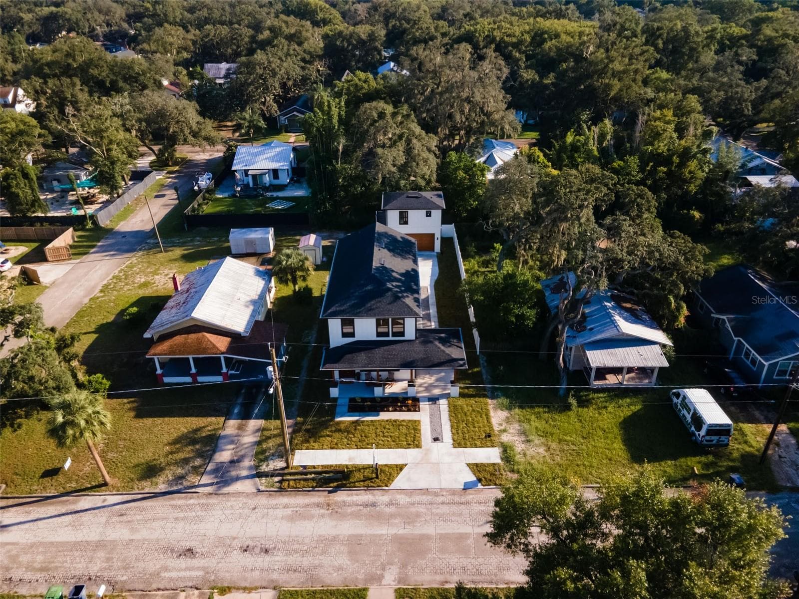 Single Family Residence at 1207 E ELLICOTT ST, TAMPA, photo 70 of 76