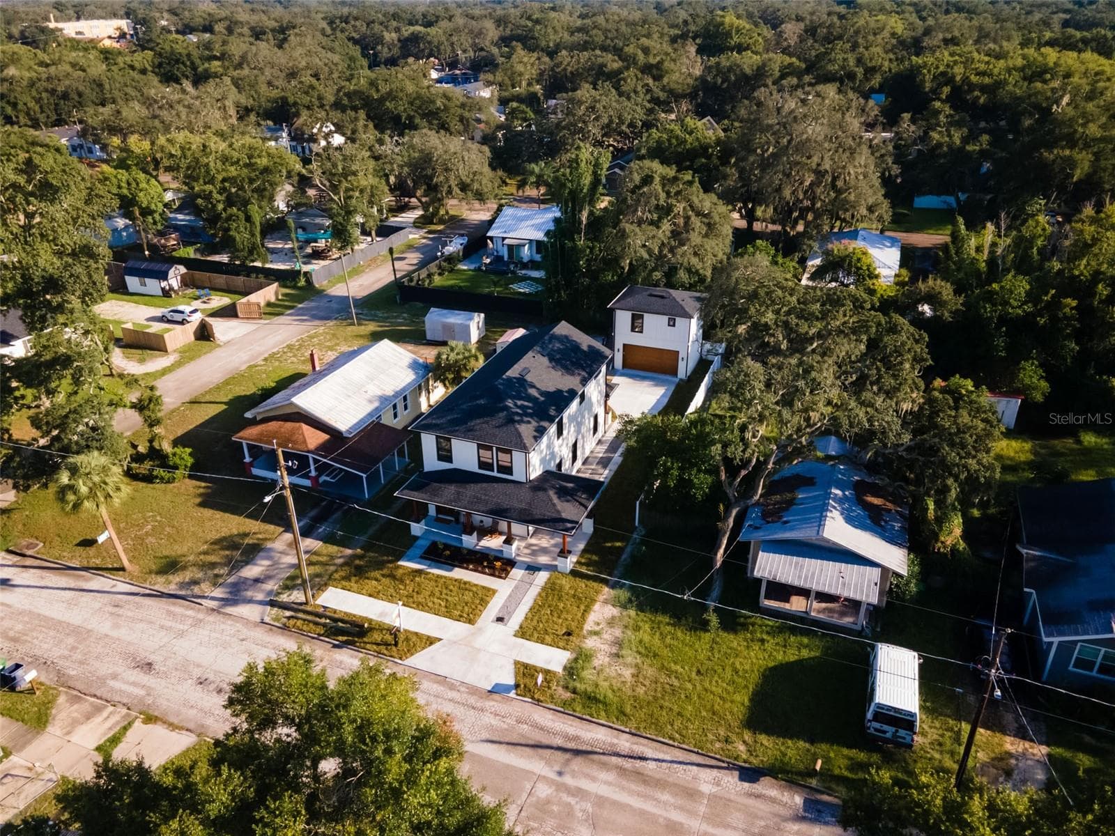 Single Family Residence at 1207 E ELLICOTT ST, TAMPA, photo 71 of 76