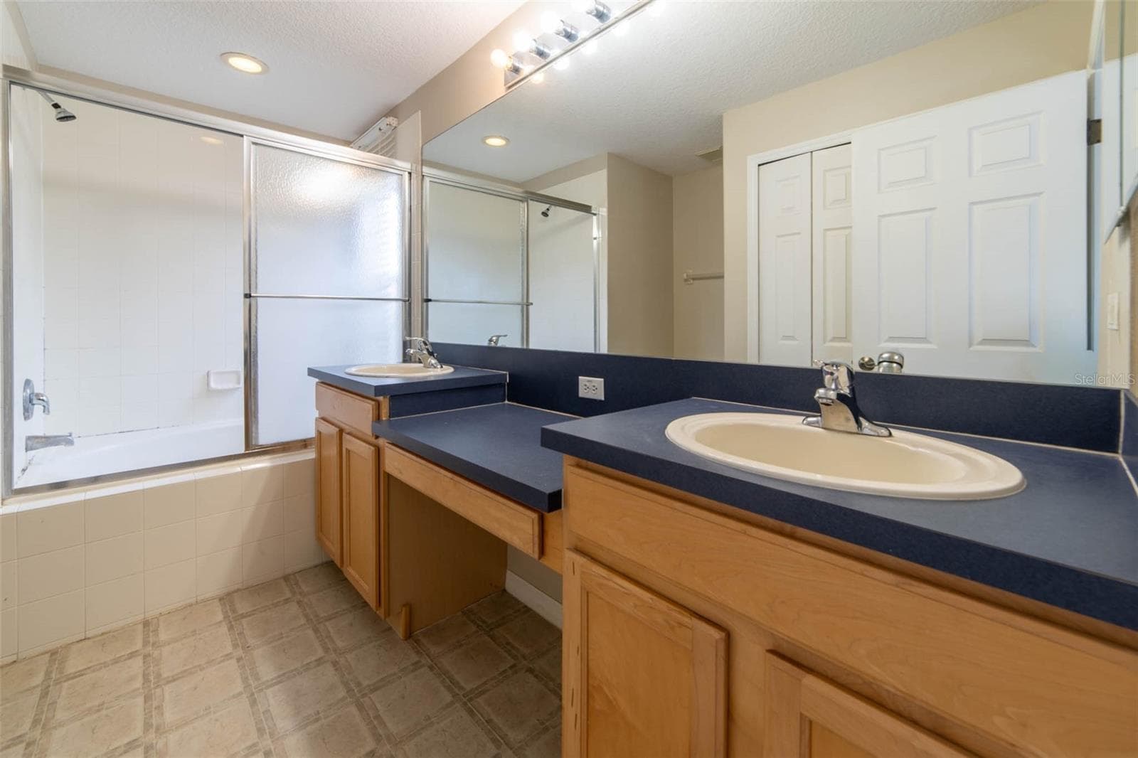 Townhouse at 3940 CLEARY WAY, ORLANDO, photo 16 of 52