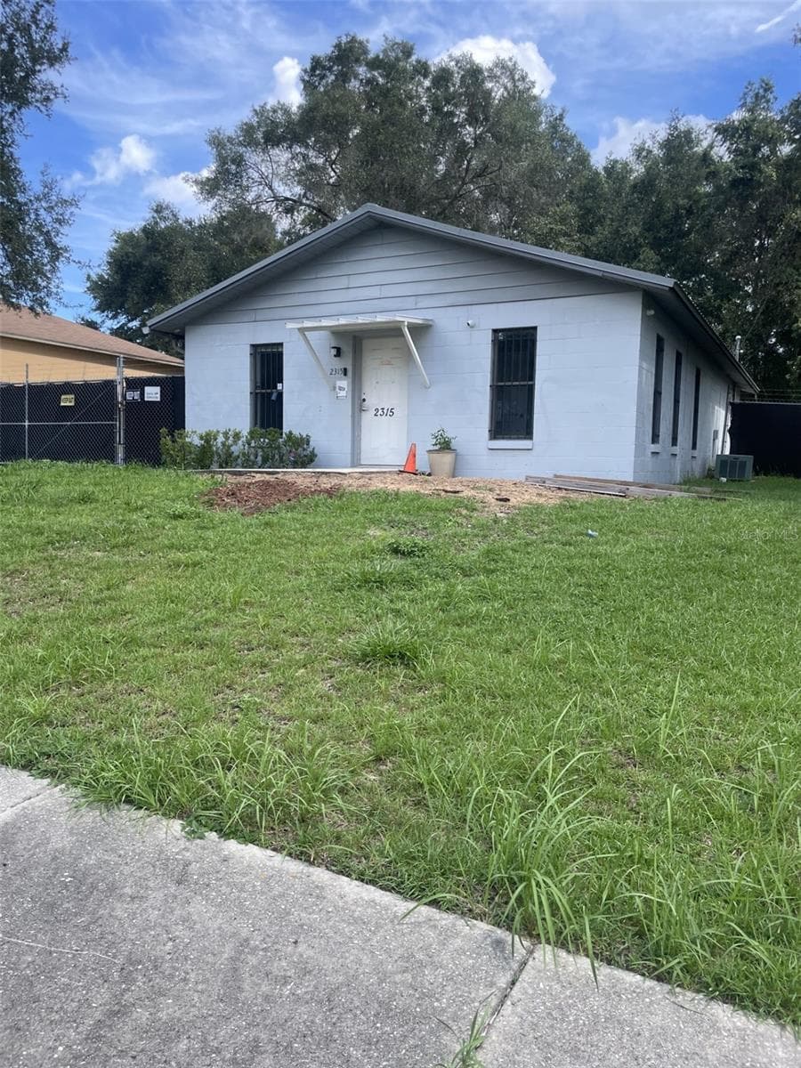 2315 NE 29 TER