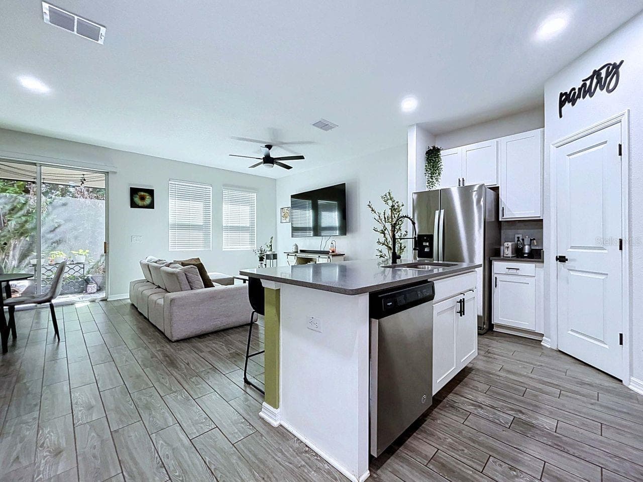Townhouse at 15107 ABBY BIRCH PL, TAMPA, photo 10 of 68