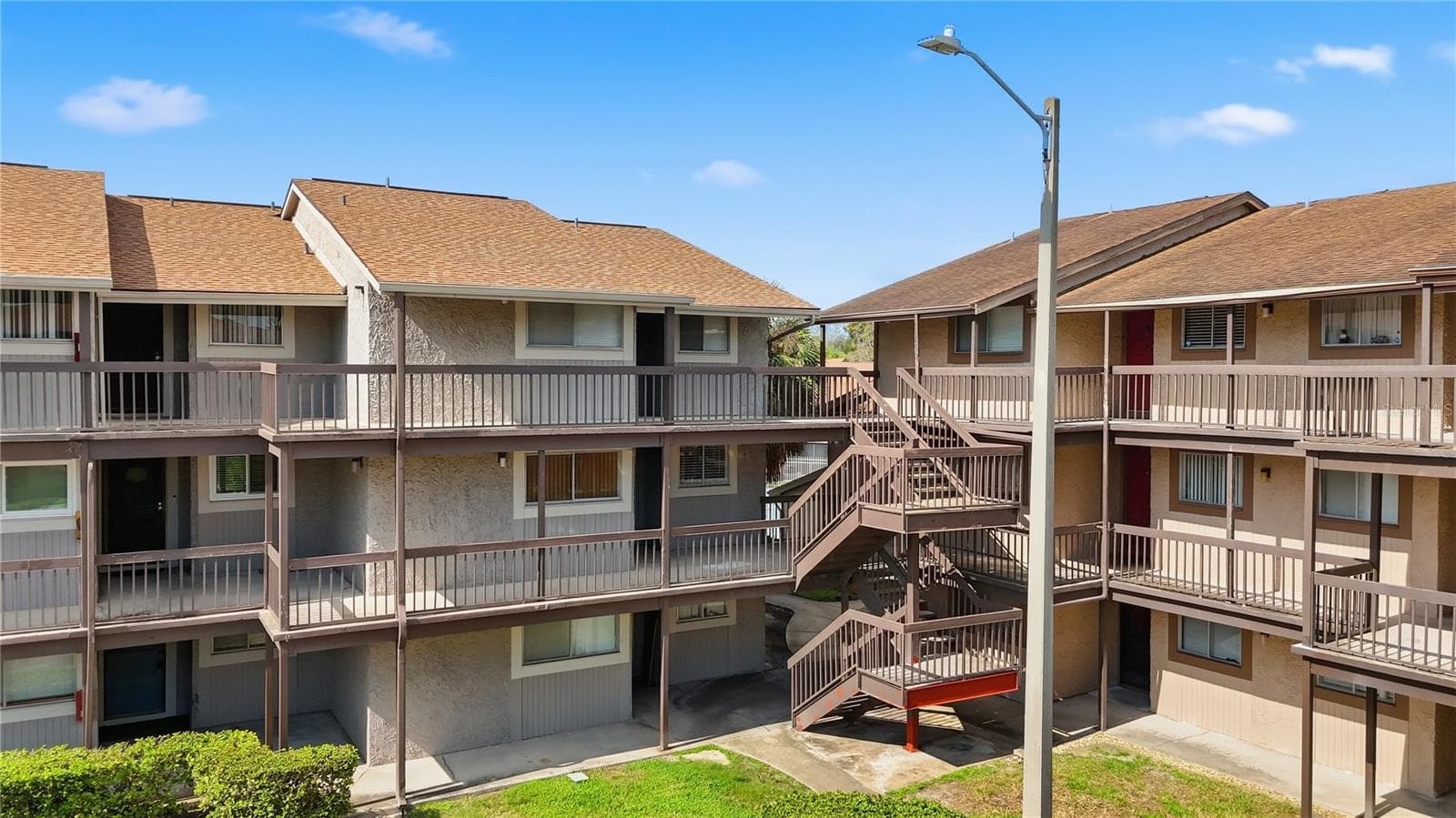 Condominium at 6308 NEWTOWN CIR #8B5, TAMPA, photo 4 of 27