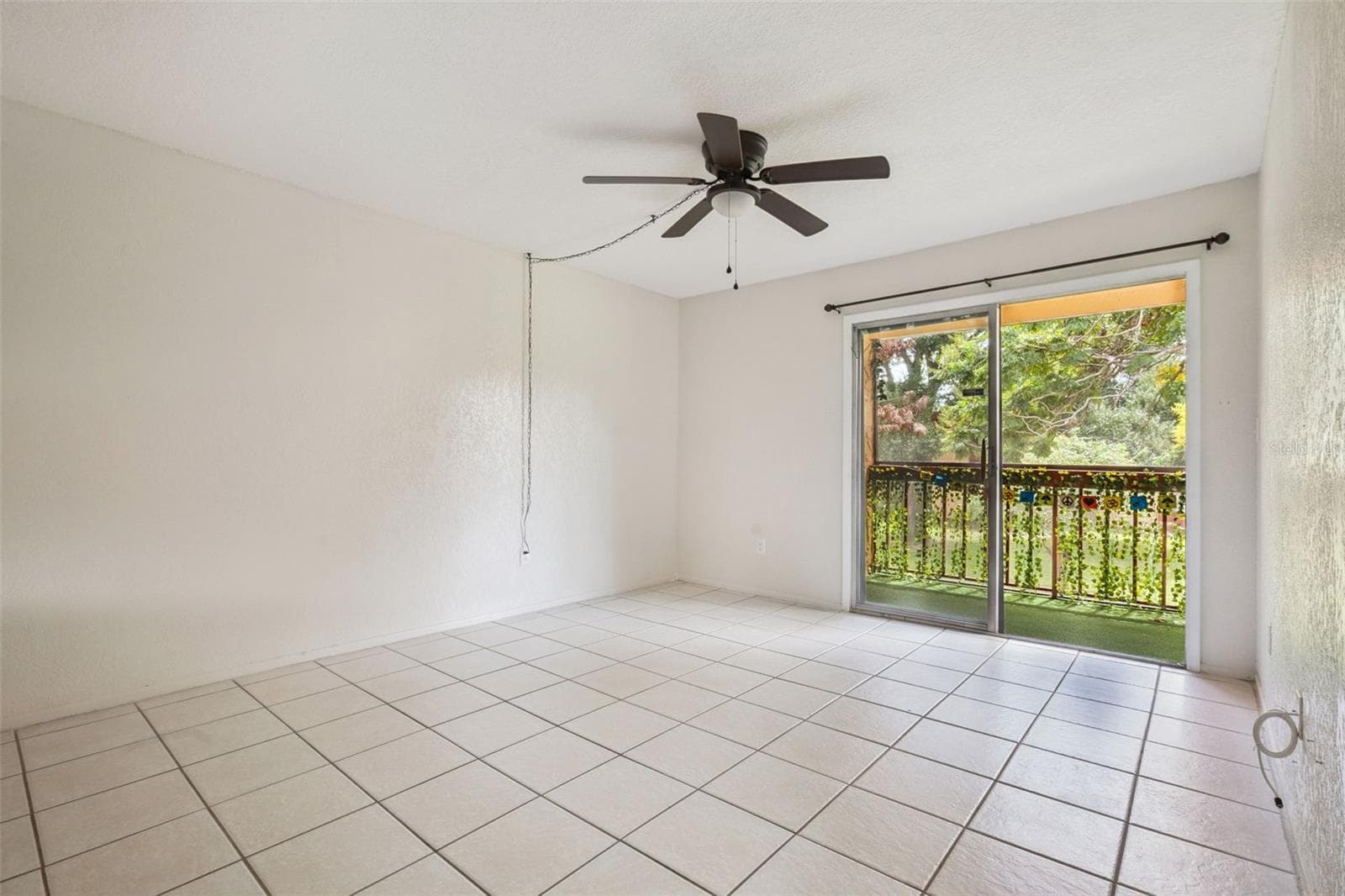 Living Room - 2856 N POWERS DR #115, ORLANDO