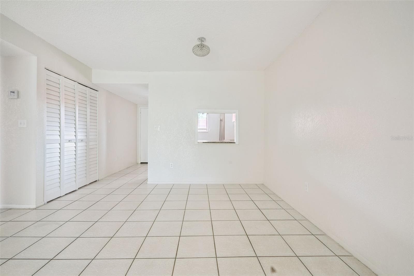 Living & Dining - 2856 N POWERS DR #115, ORLANDO