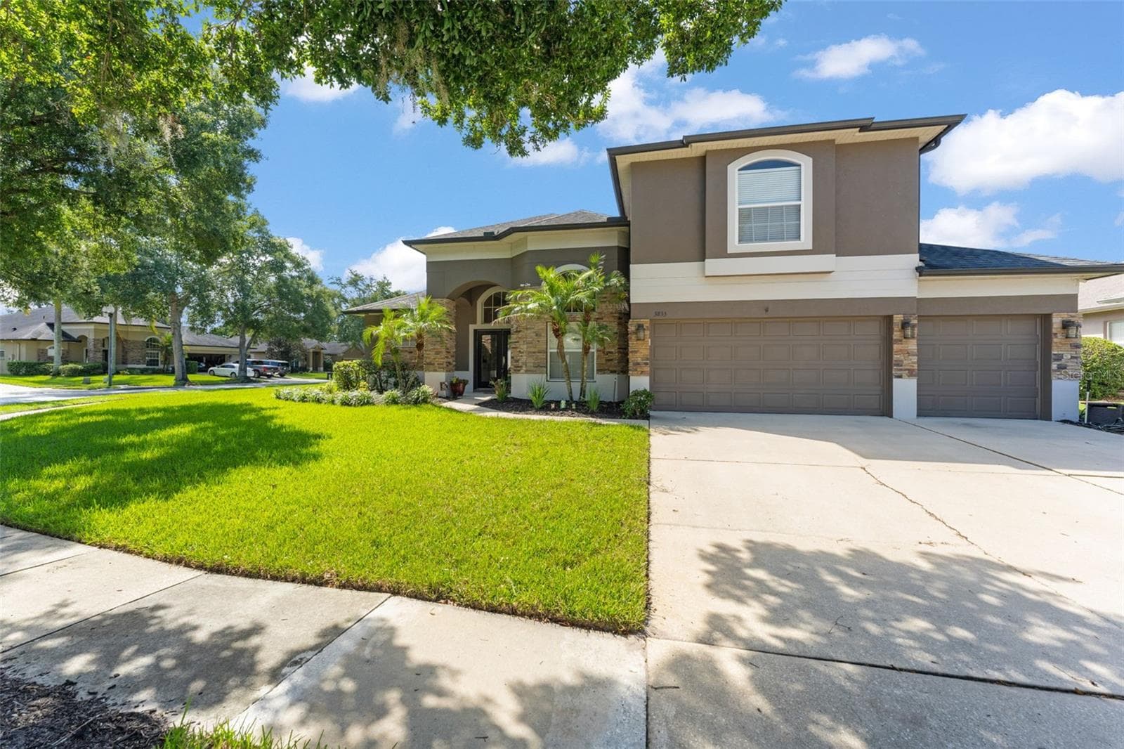 3833 EMERALD ESTATES CIR