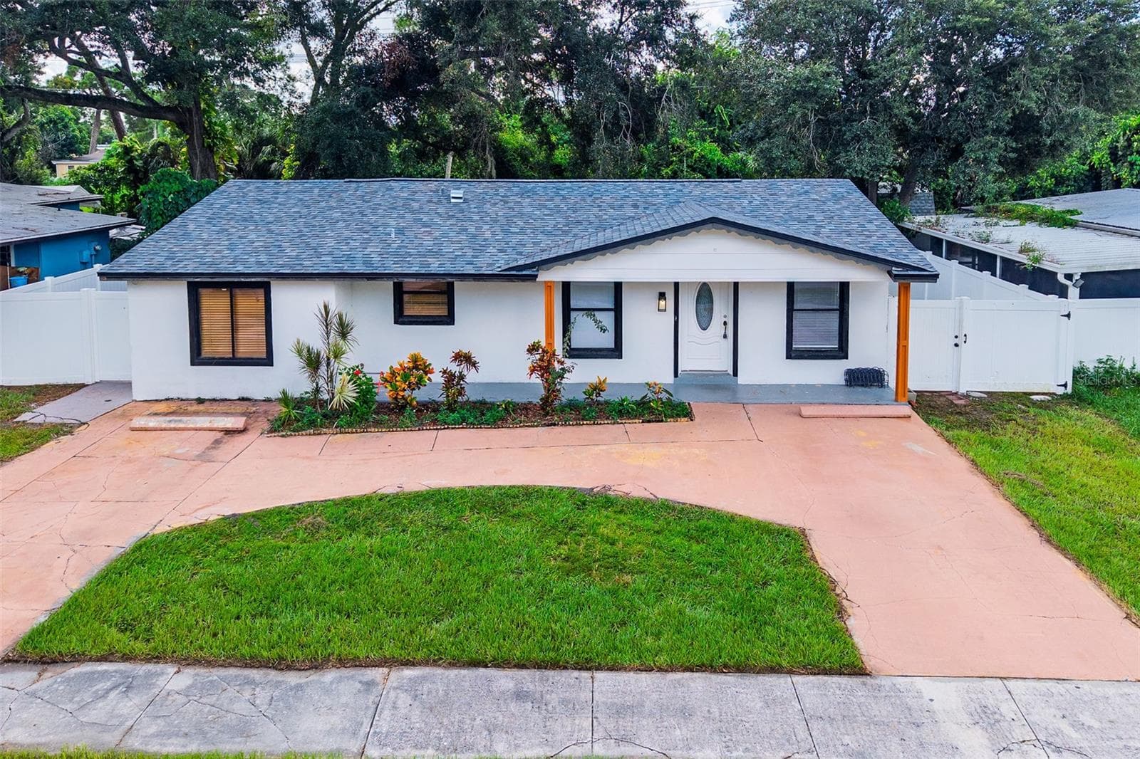 6524 LA MESA CIR