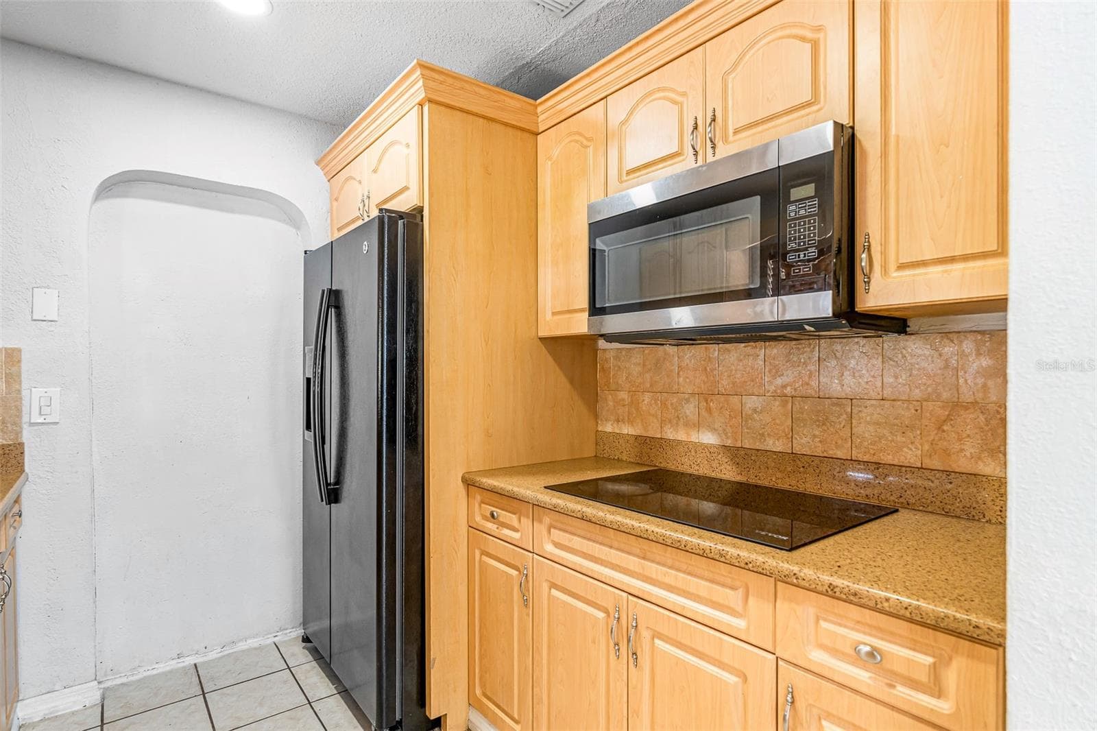 Single Family Residence at 6524 LA MESA CIR, TAMPA, photo 9 of 45