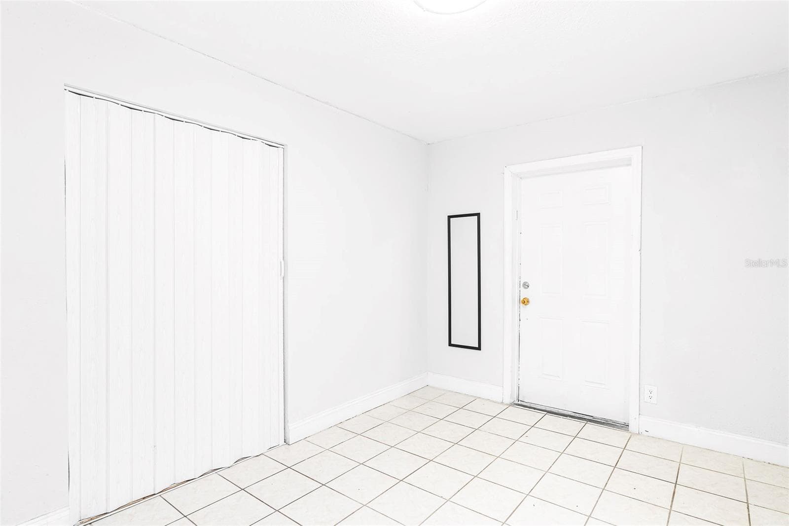 Single Family Residence at 6524 LA MESA CIR, TAMPA, photo 13 of 45