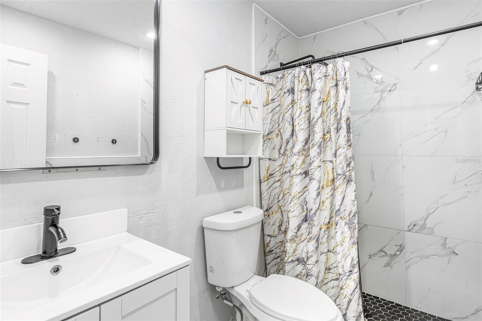 Single Family Residence at 6524 LA MESA CIR, TAMPA, photo 18 of 45