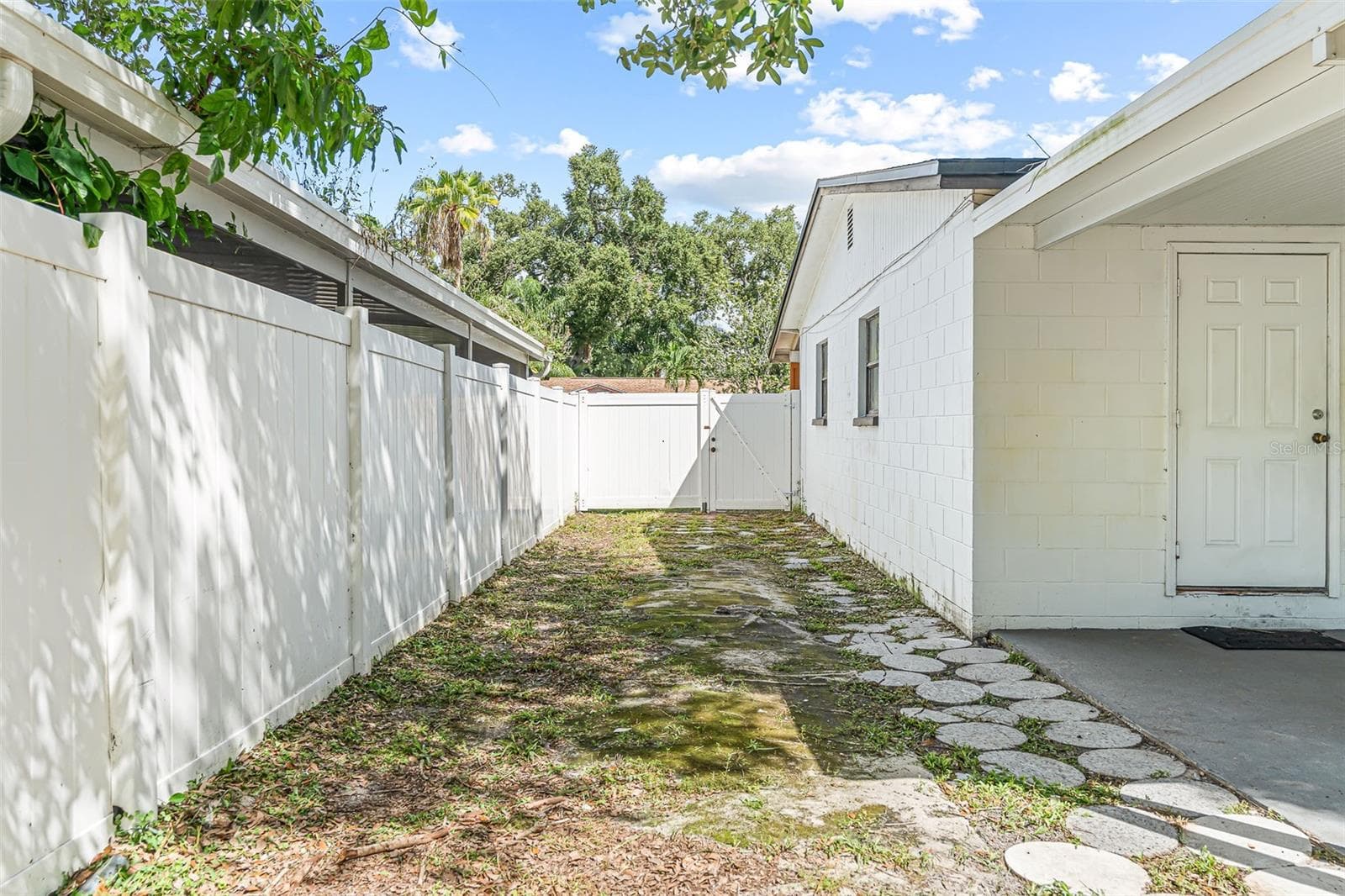 Single Family Residence at 6524 LA MESA CIR, TAMPA, photo 22 of 45