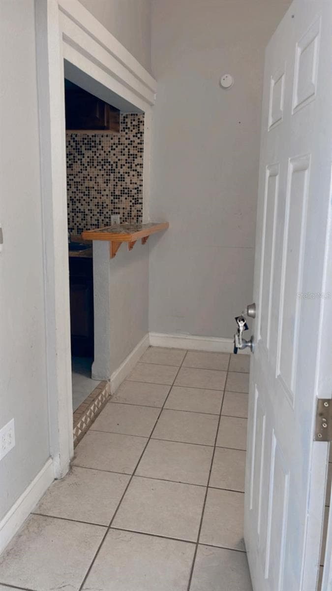 Single Family Residence at 6524 LA MESA CIR, TAMPA, photo 27 of 45