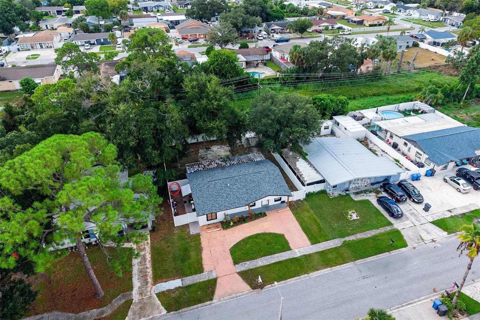 Single Family Residence at 6524 LA MESA CIR, TAMPA, photo 36 of 45
