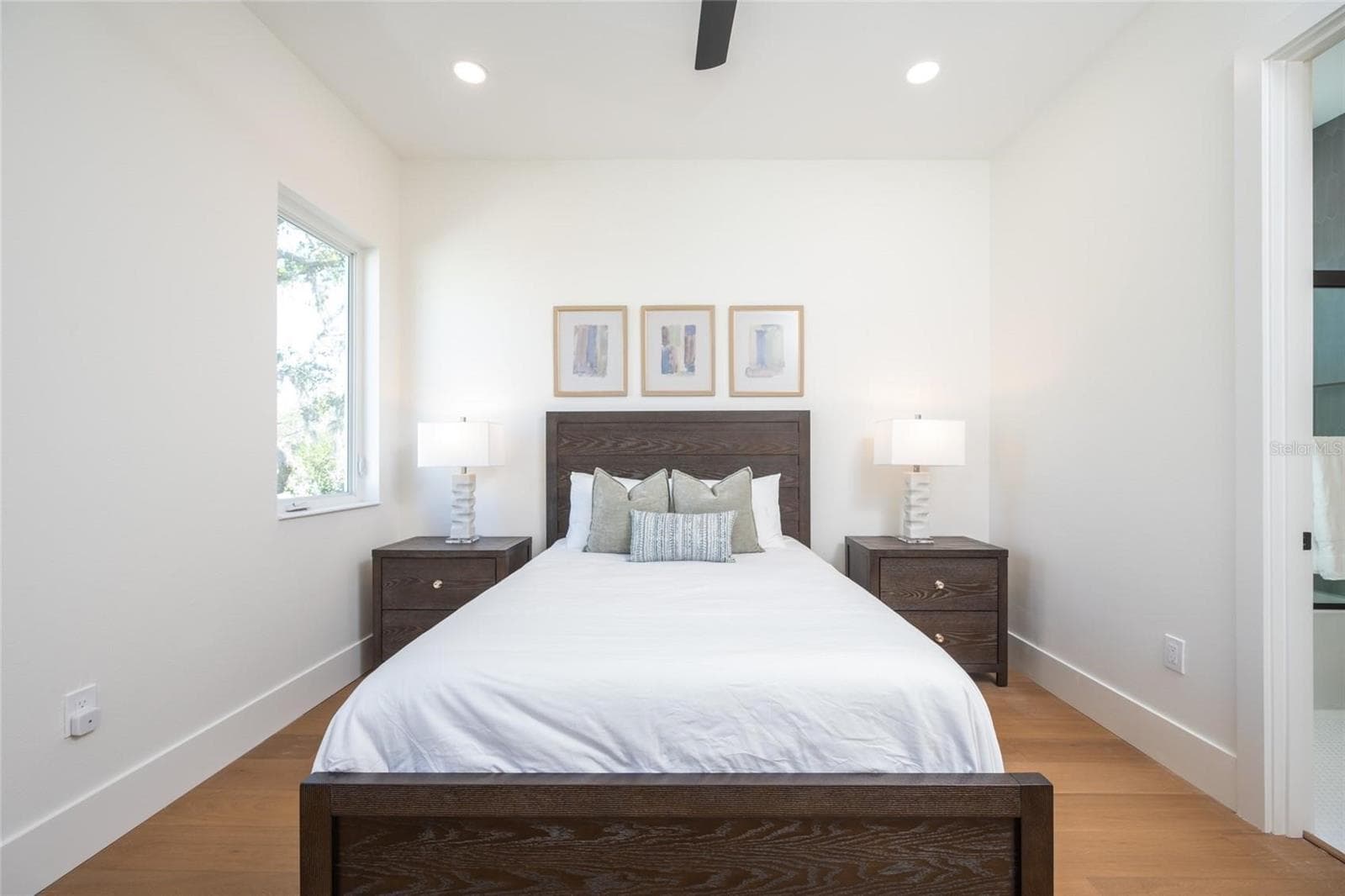 Guest bedroom - 2420 FLOYD ST, SARASOTA