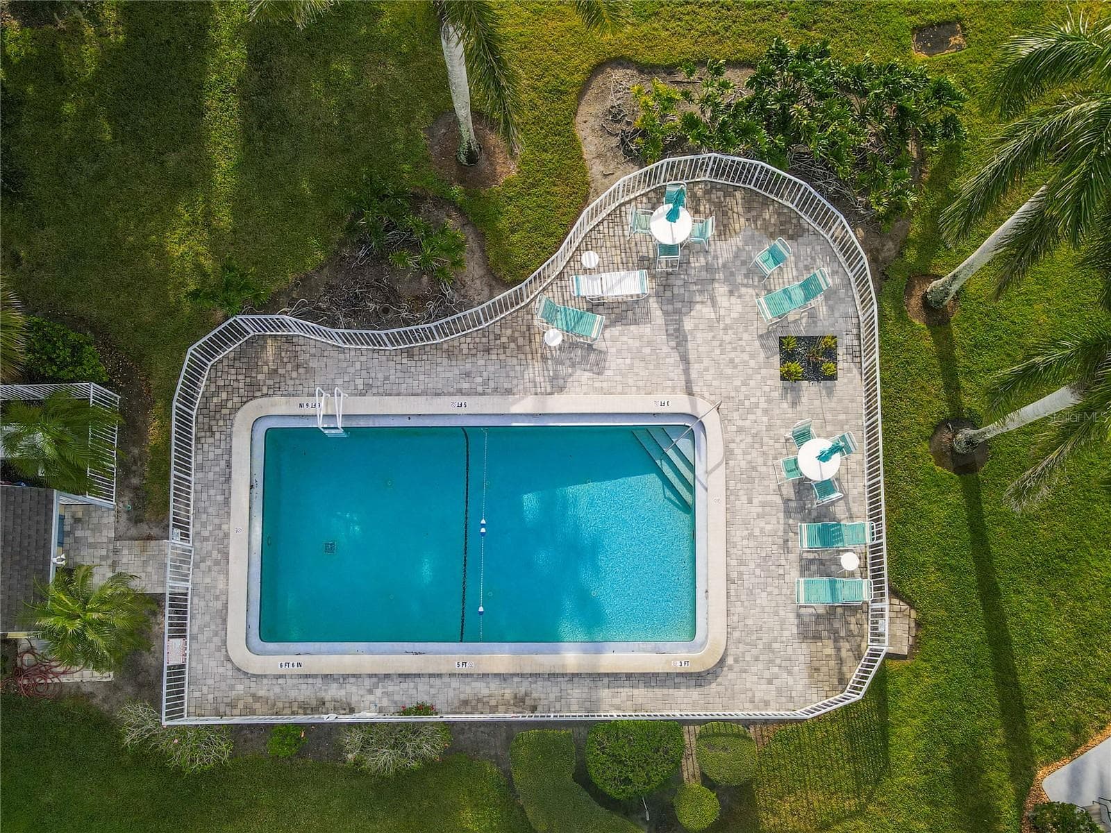 community pool - 2375 LAKESIDE MEWS #D2, SARASOTA