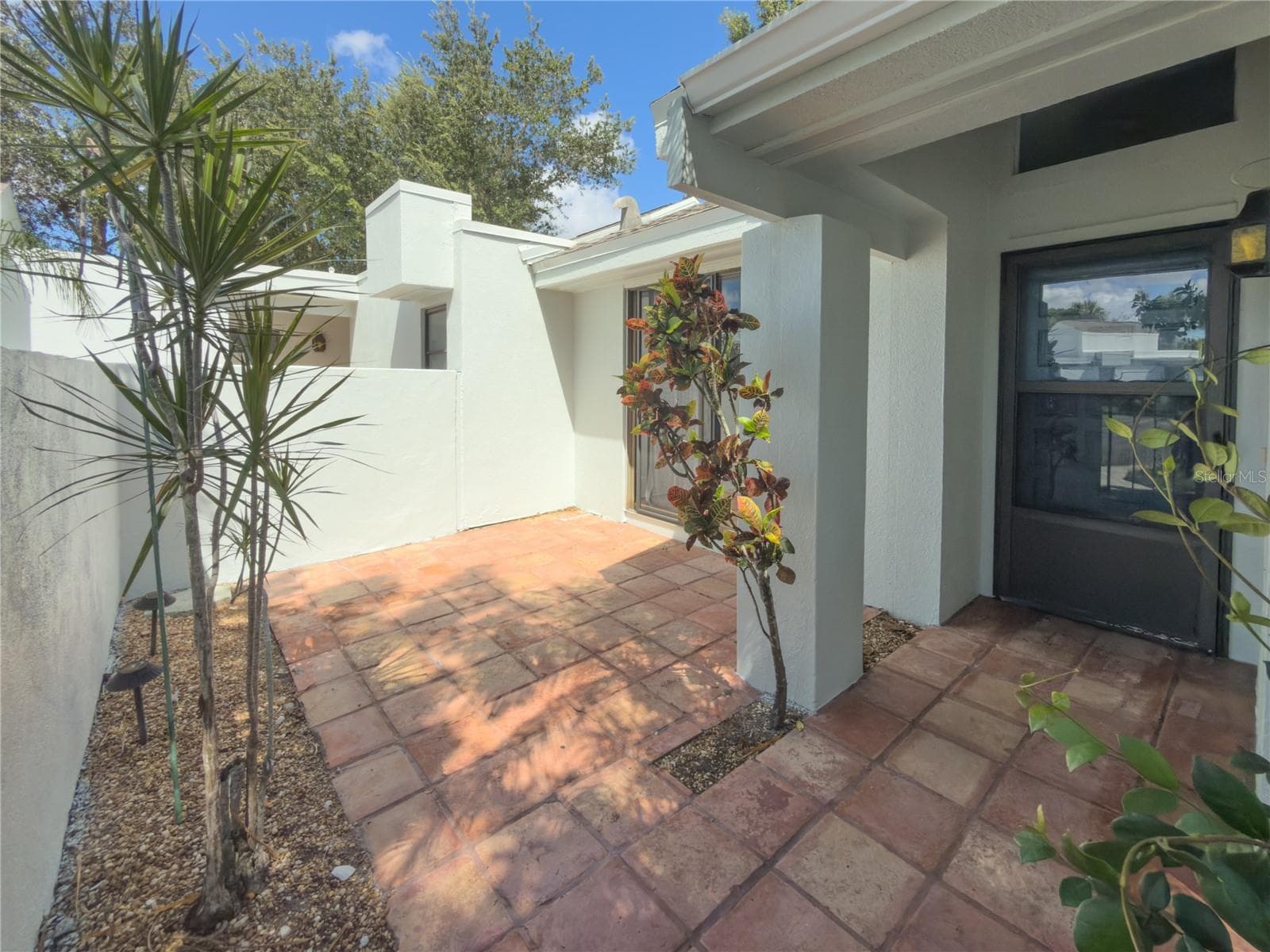 front patio - 2375 LAKESIDE MEWS #D2, SARASOTA