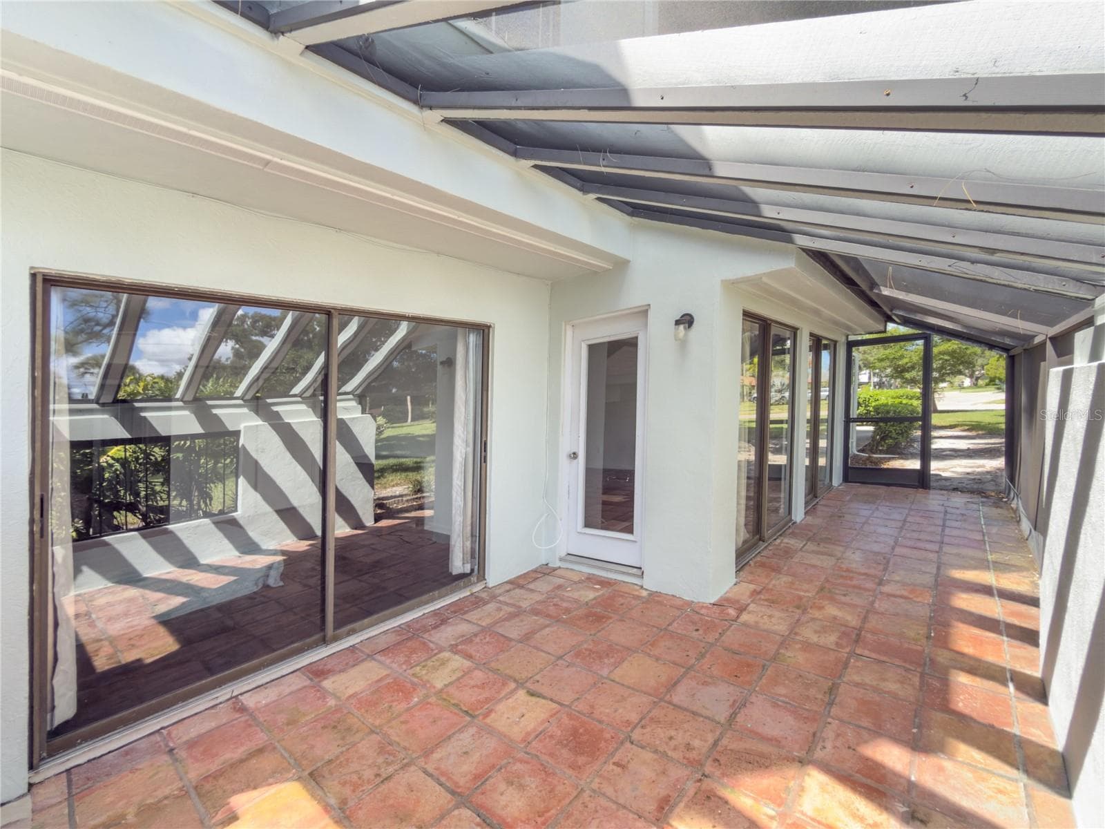 back lanai - 2375 LAKESIDE MEWS #D2, SARASOTA