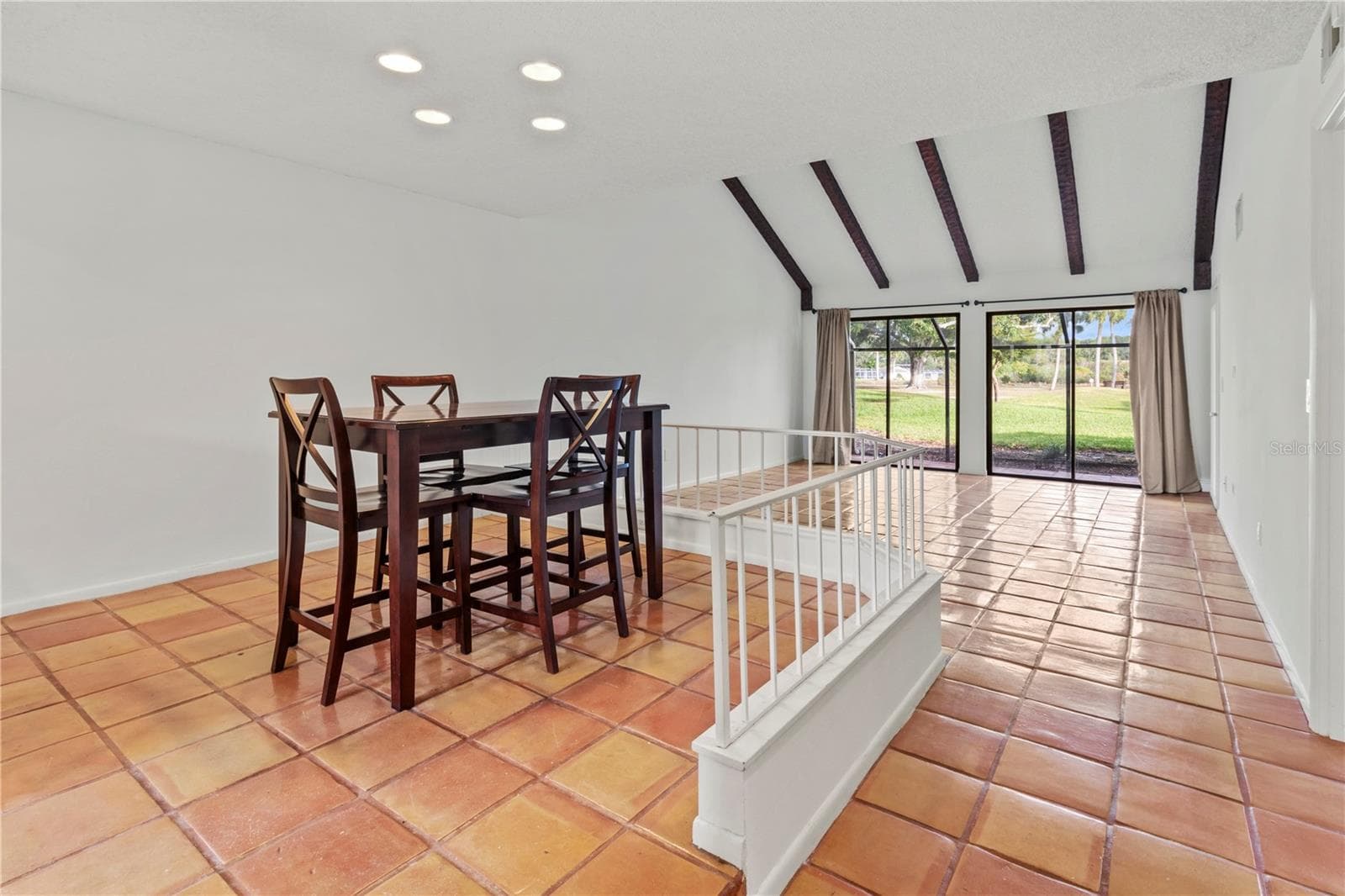 Great room - 2375 LAKESIDE MEWS #D2, SARASOTA