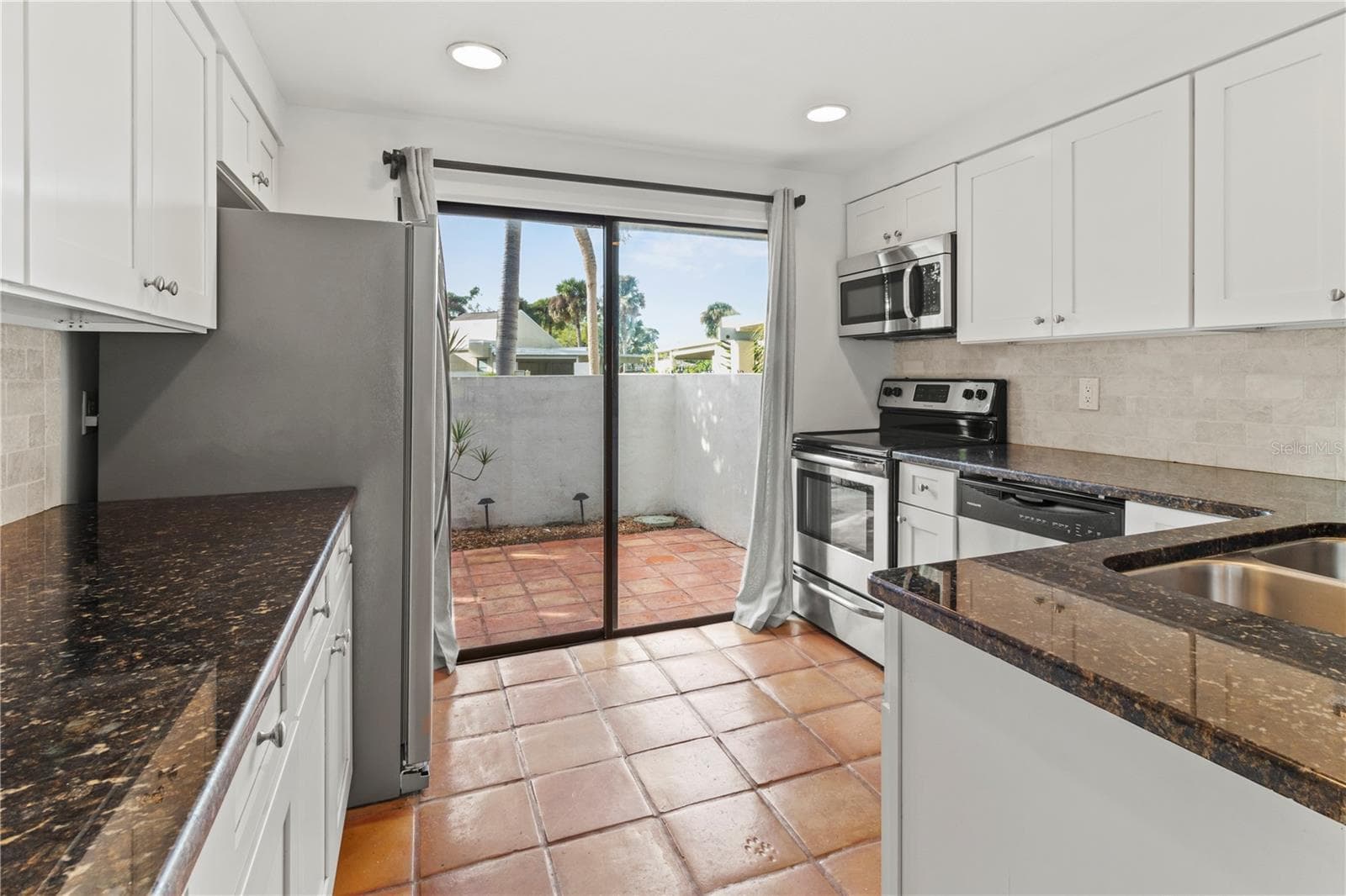 Condominium at 2375 LAKESIDE MEWS #D2, SARASOTA, photo 13 of 58