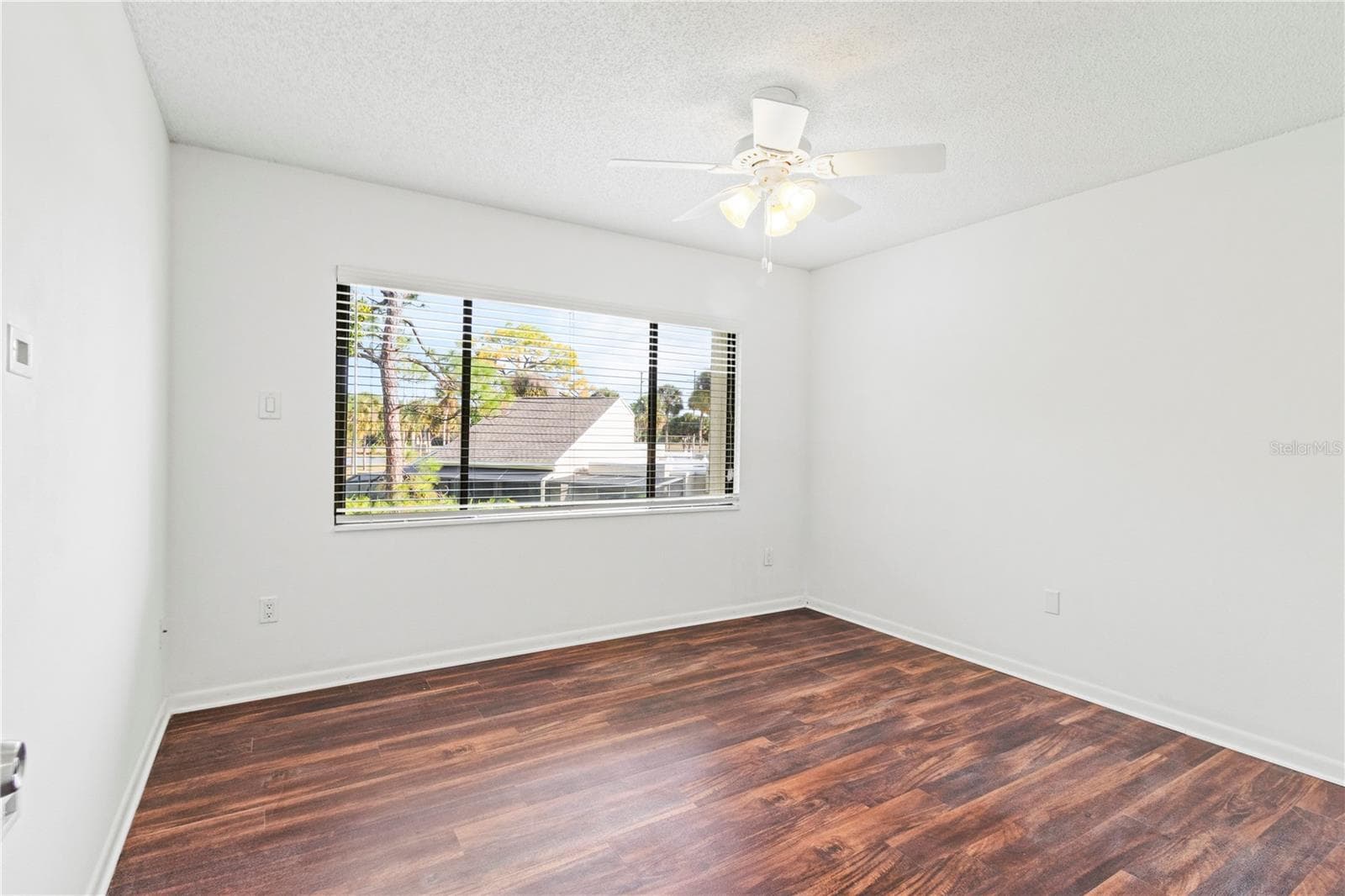 second bedroom - 2375 LAKESIDE MEWS #D2, SARASOTA