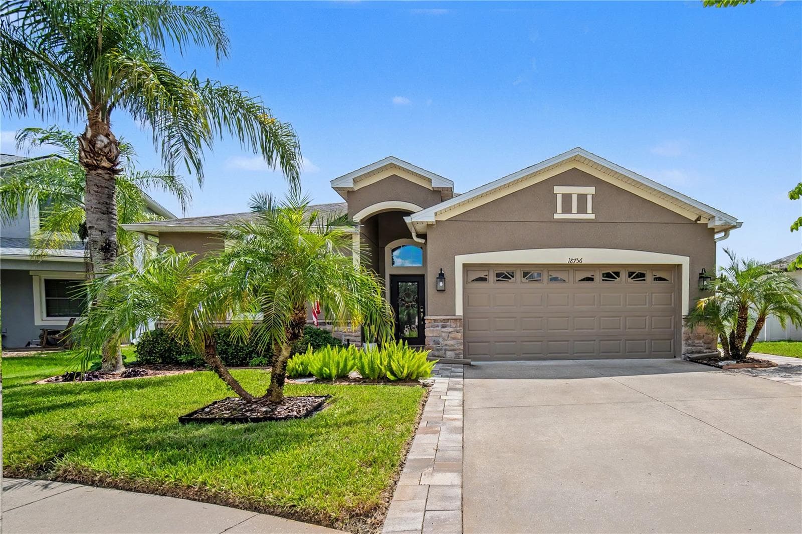 Well Maintained Front View Facing East 2 - 18756 BURNDALL CT, LAND O LAKES