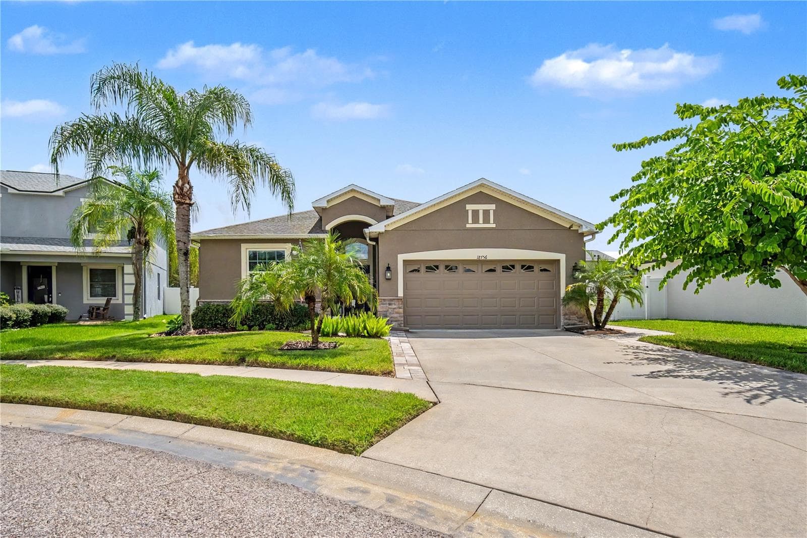 Well Maintained Front View Facing East - 18756 BURNDALL CT, LAND O LAKES