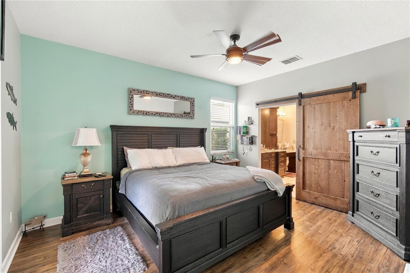 Primary Upgraded ADA-Compliant Bedroom with King - 18756 BURNDALL CT, LAND O LAKES