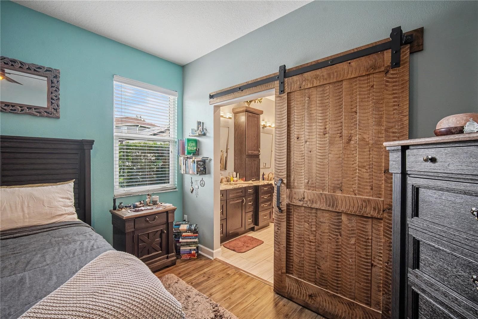 Primary Upgraded ADA-Compliant Bedroom - 18756 BURNDALL CT, LAND O LAKES