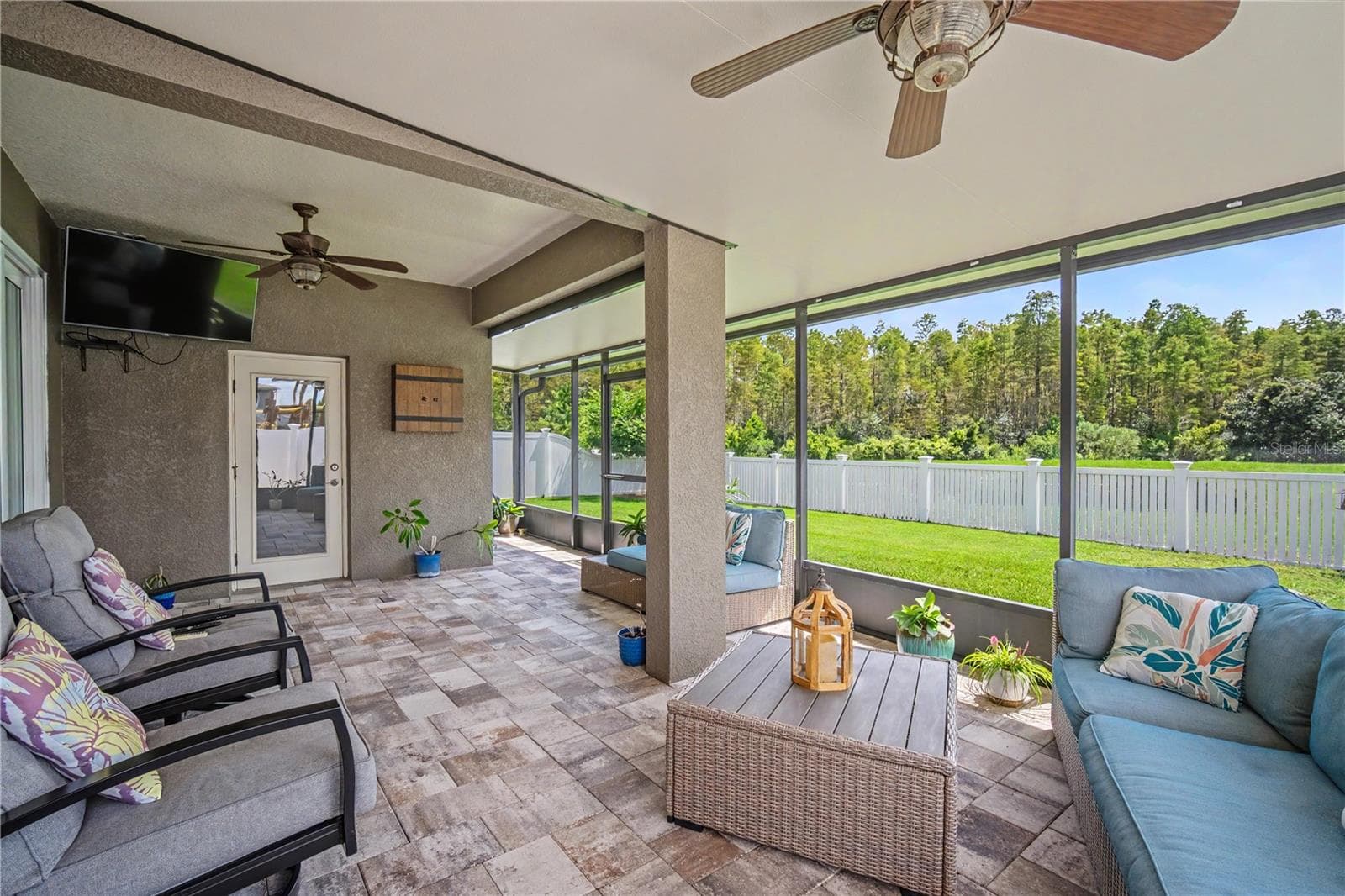 Oversized Back Patio View facing Northeast - 18756 BURNDALL CT, LAND O LAKES