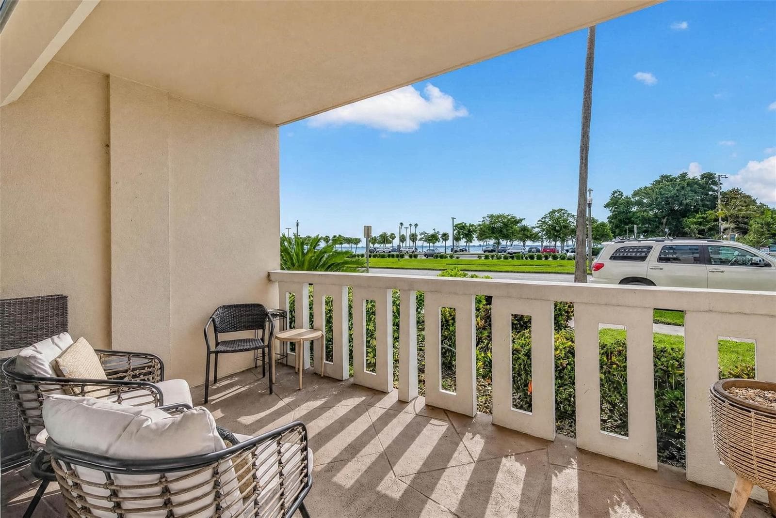 1200 N SHORE DR NE #104