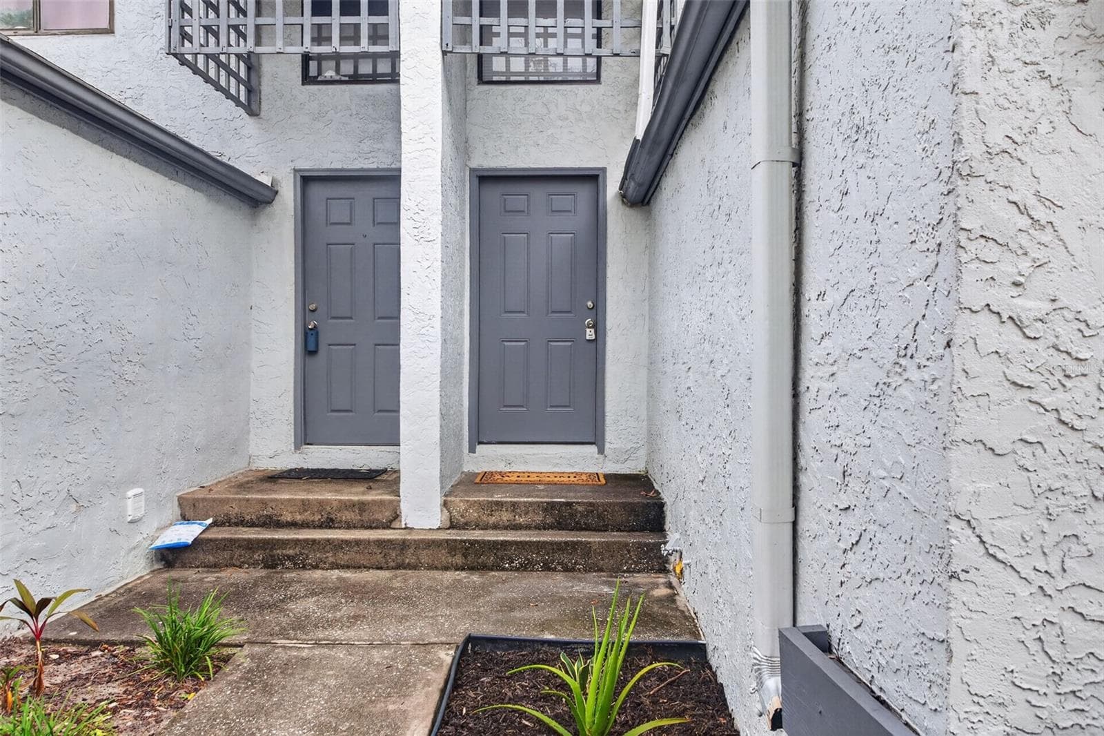 Townhouse at 1316 MOUNTAINVIEW, TAMPA, photo 2 of 26