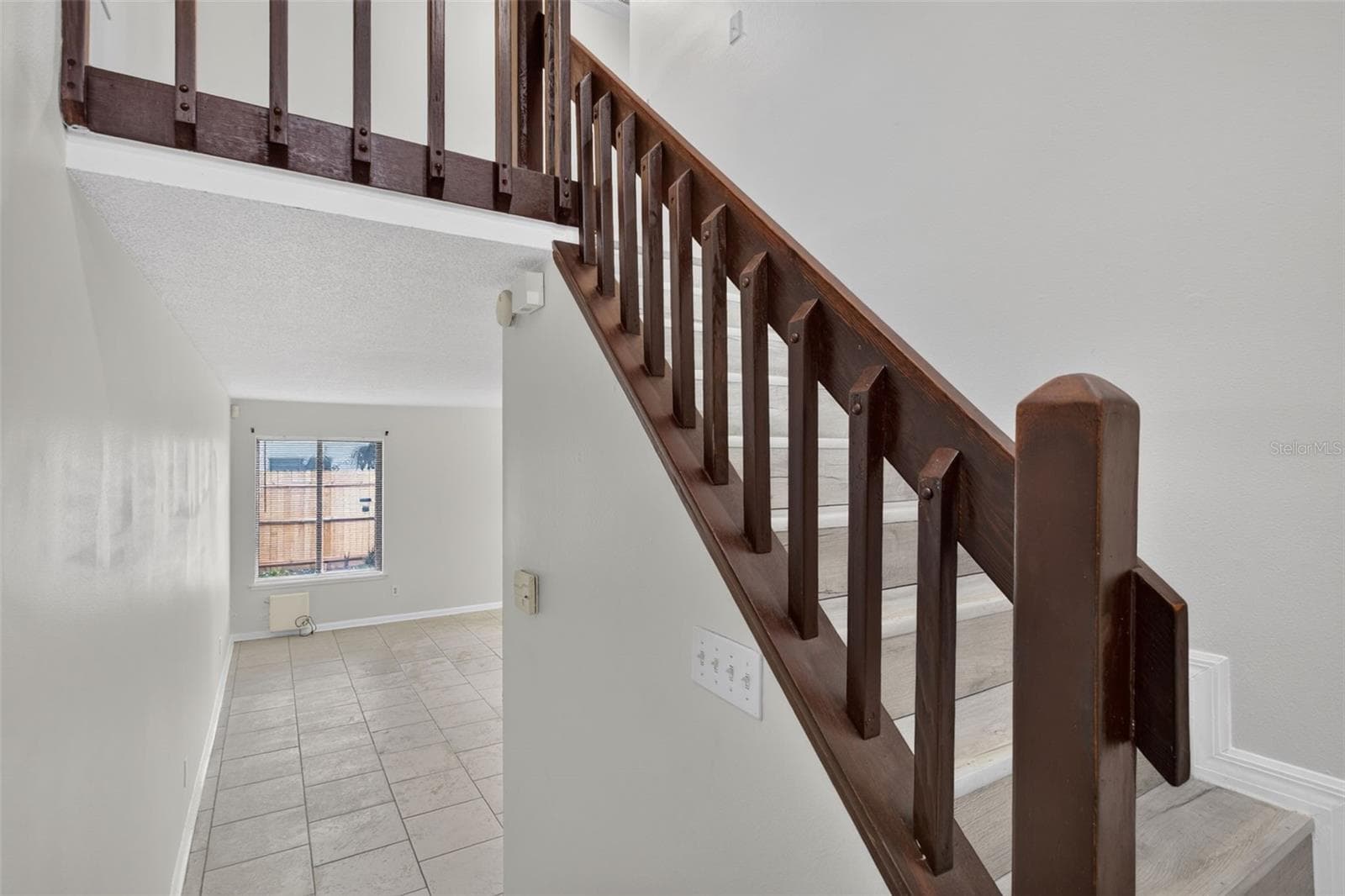 Townhouse at 1316 MOUNTAINVIEW, TAMPA, photo 3 of 26