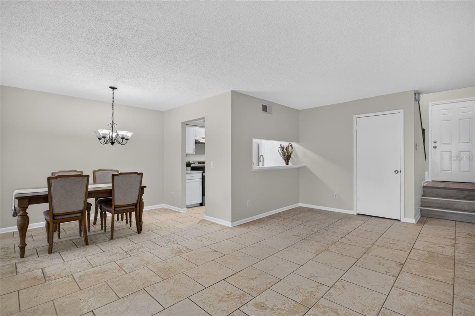 Townhouse at 1316 MOUNTAINVIEW, TAMPA, photo 8 of 26