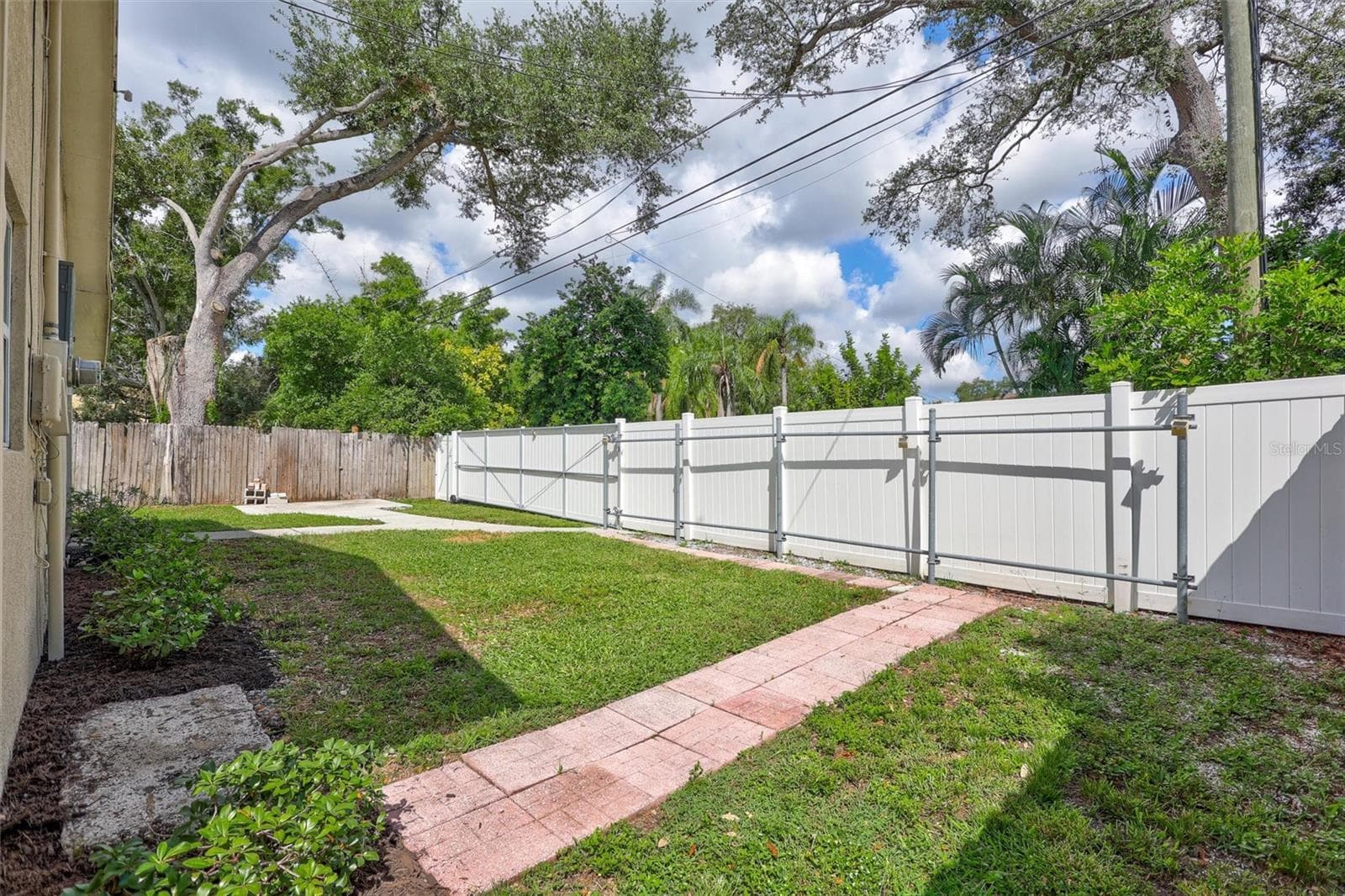 Double-wide gate - 5337 2ND AVE N, ST PETERSBURG