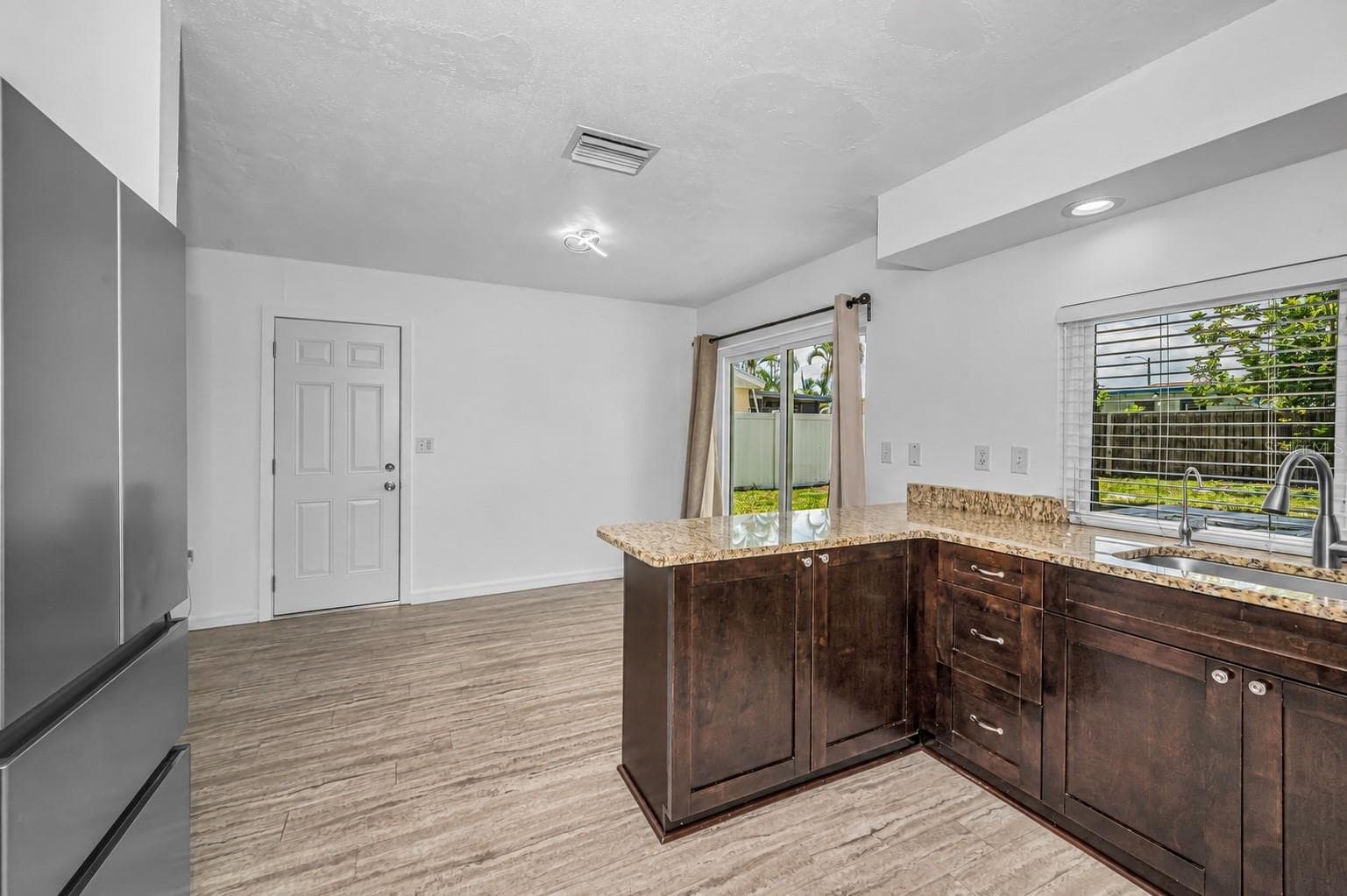 Kitchen - 6464 107TH TER N, PINELLAS PARK