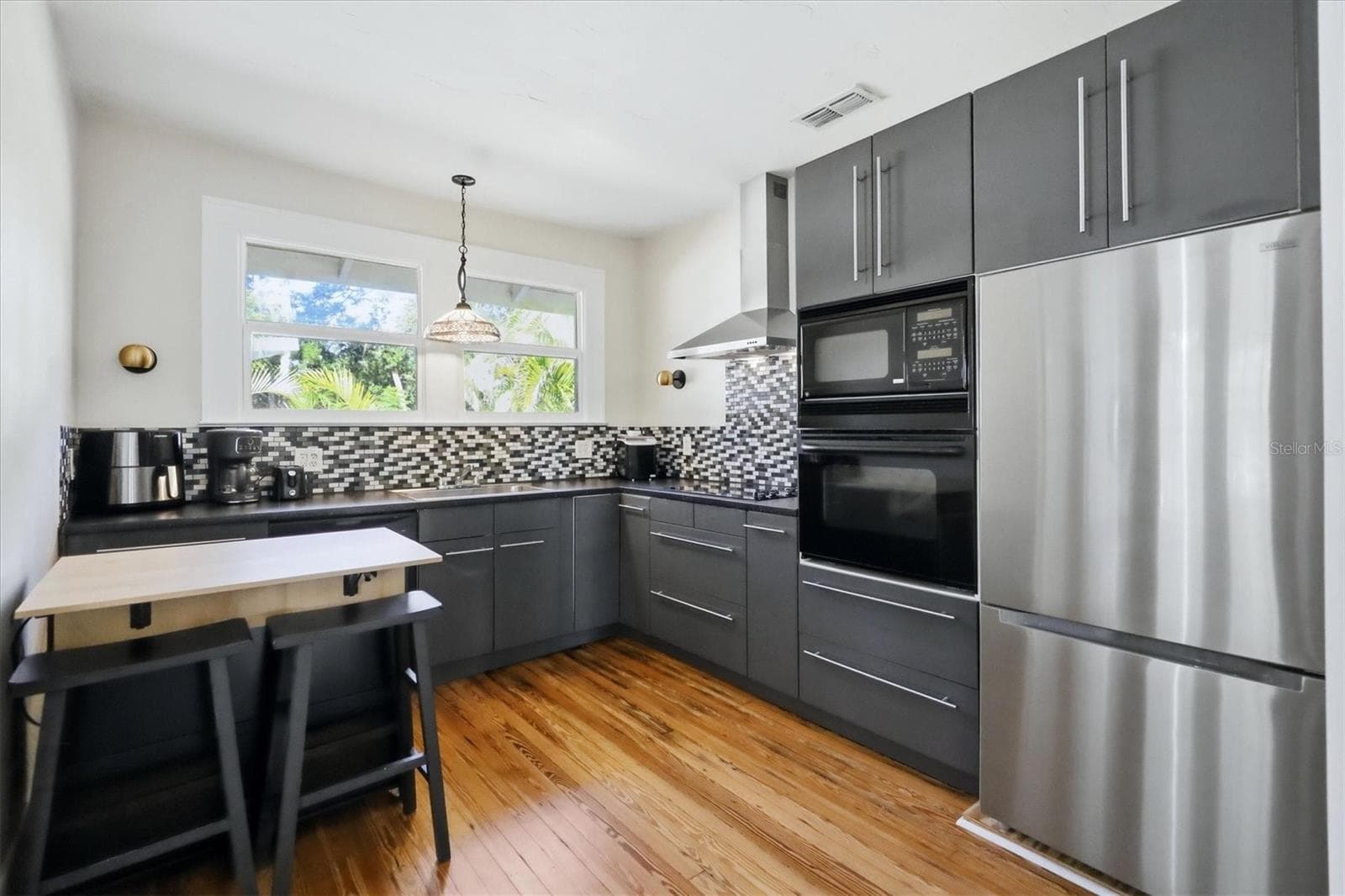 Single Family Residence at 4116 SWIFT RD, SARASOTA, photo 15 of 47