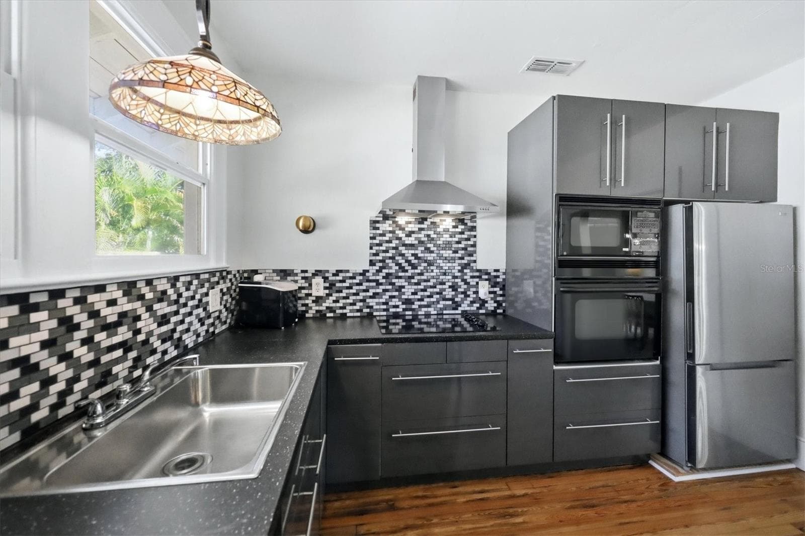 Single Family Residence at 4116 SWIFT RD, SARASOTA, photo 17 of 47